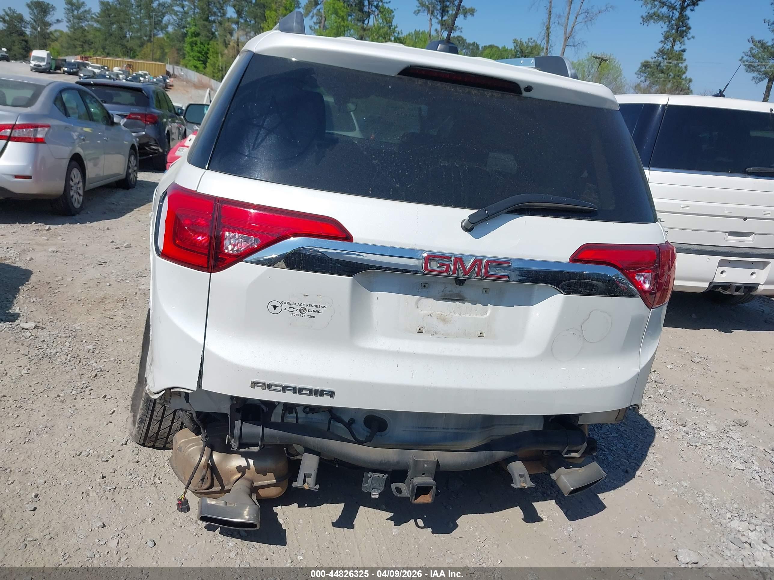 GMC ACADIA image 6