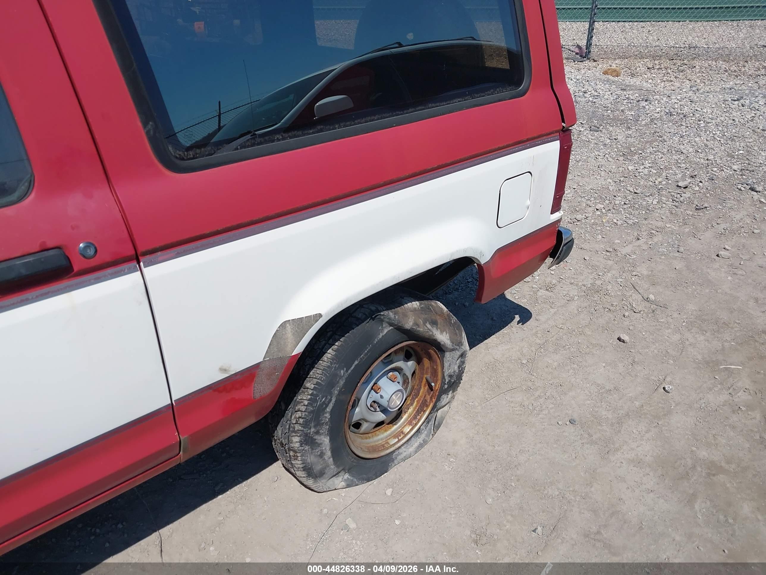 FORD BRONCO image 6