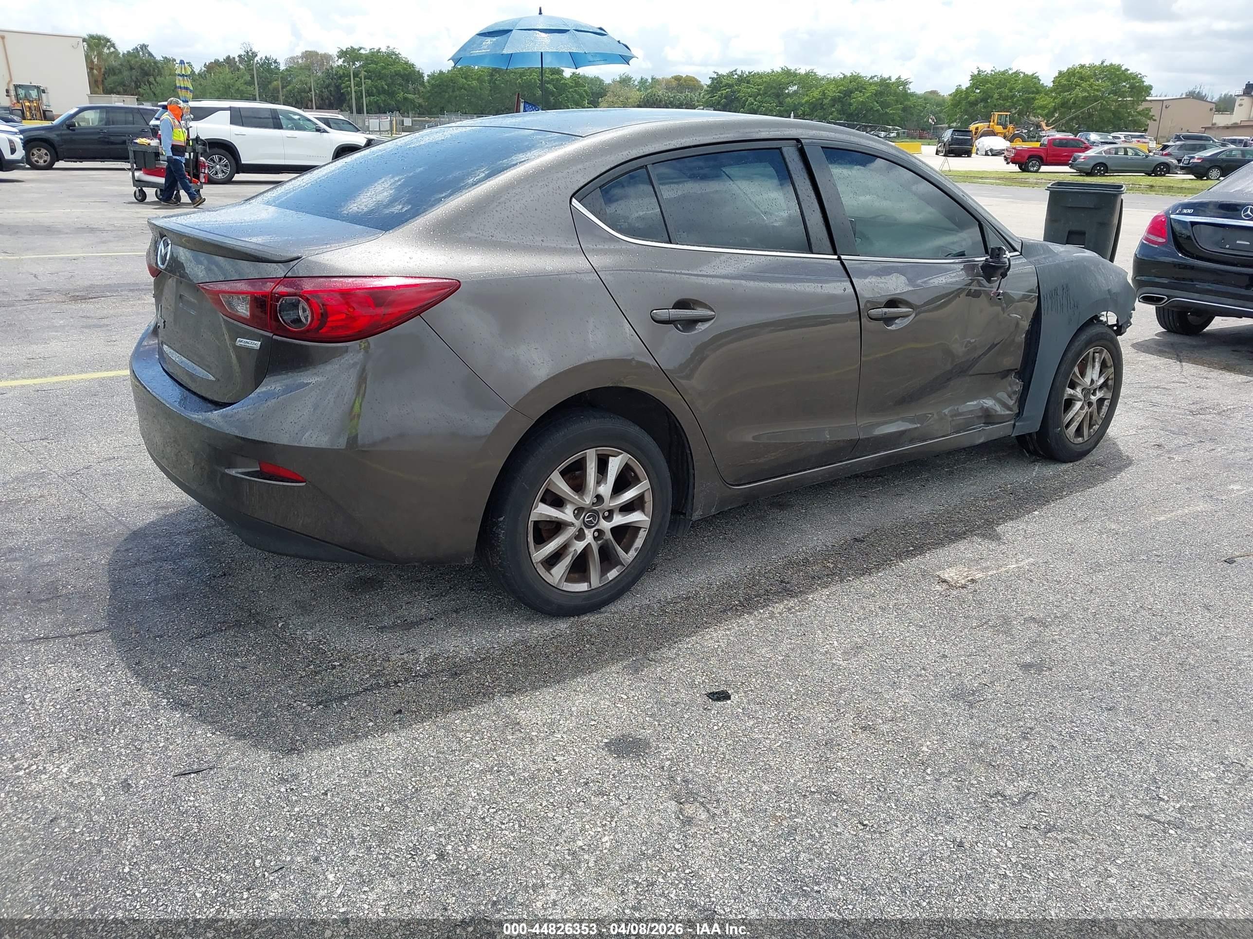 MAZDA MAZDA3 image 4