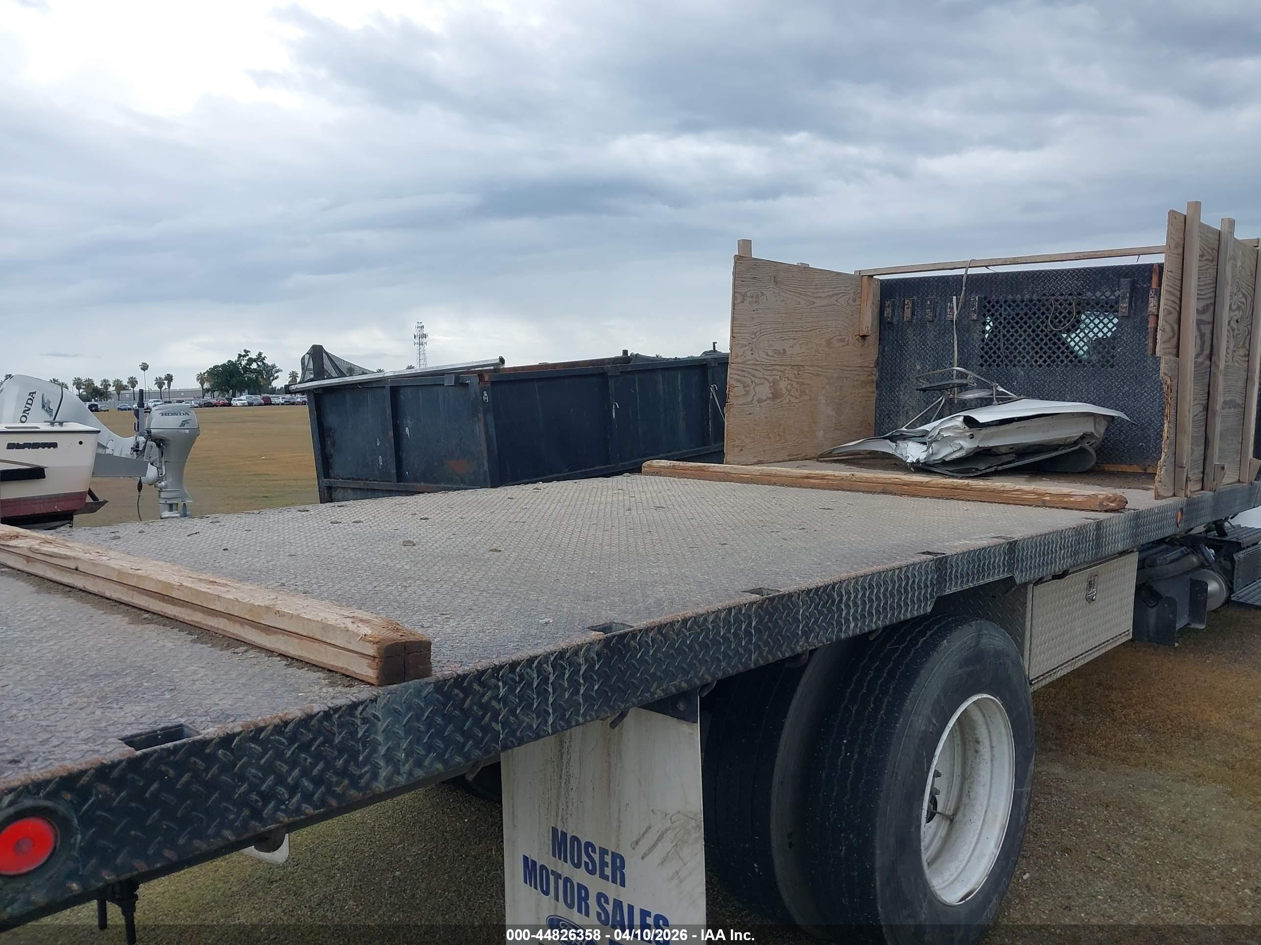 FORD F-650 image 7