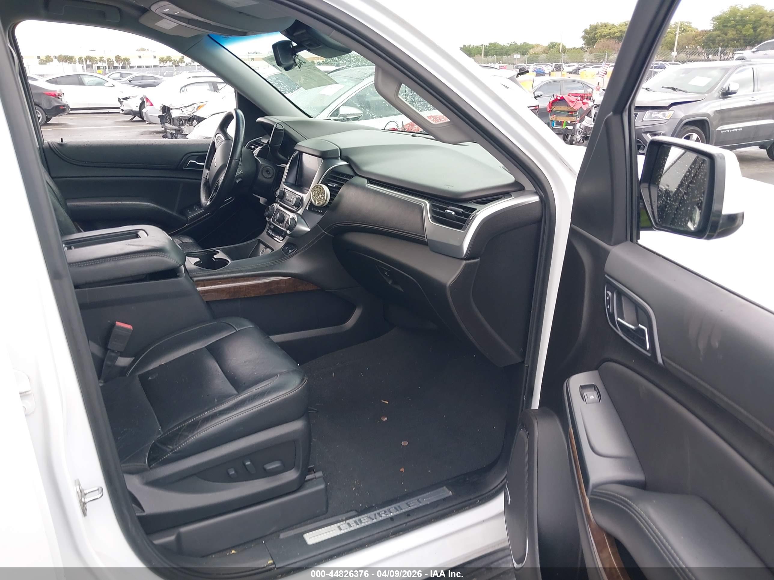 CHEVROLET TAHOE image 5