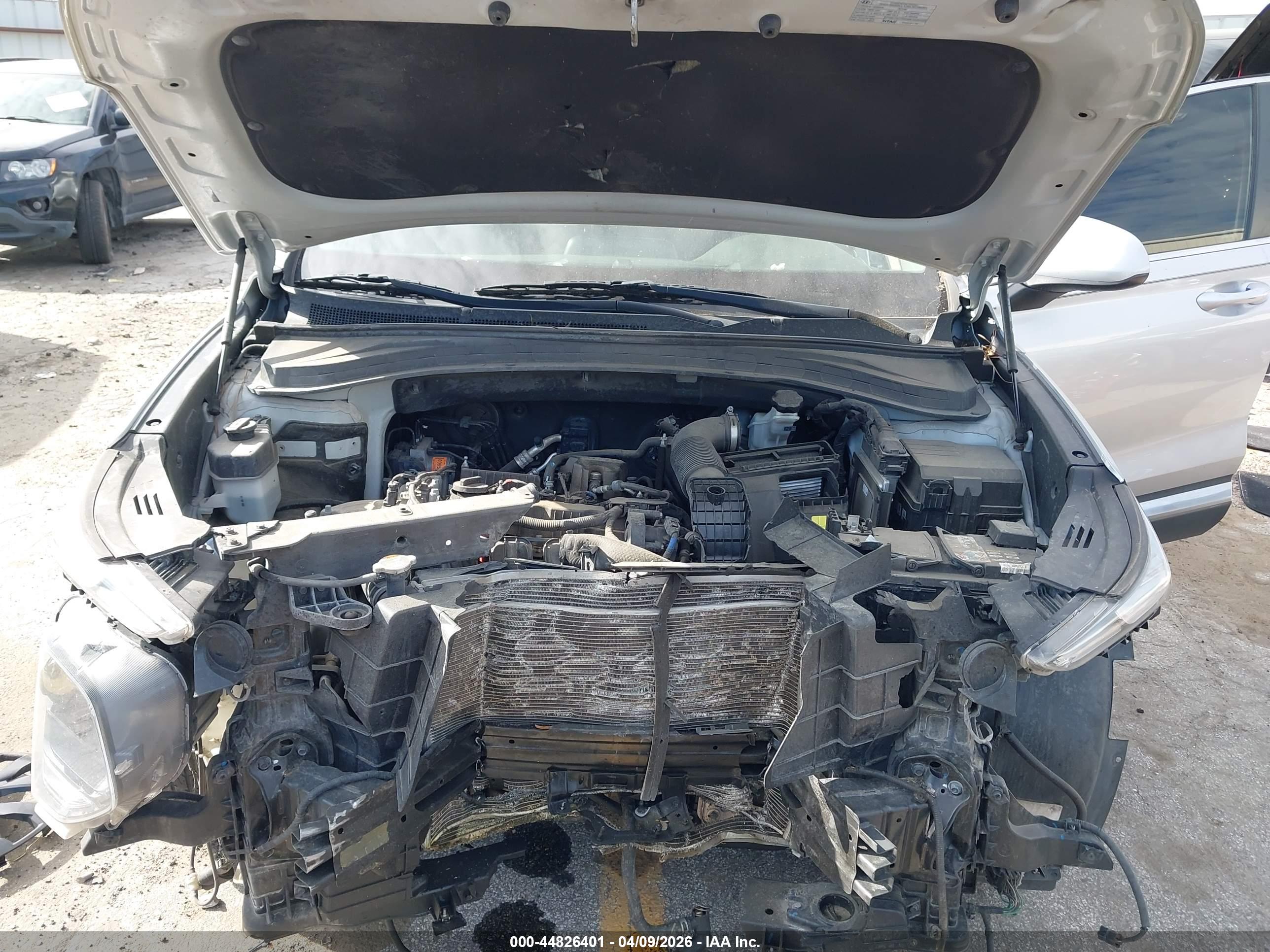 HYUNDAI SANTA image 10