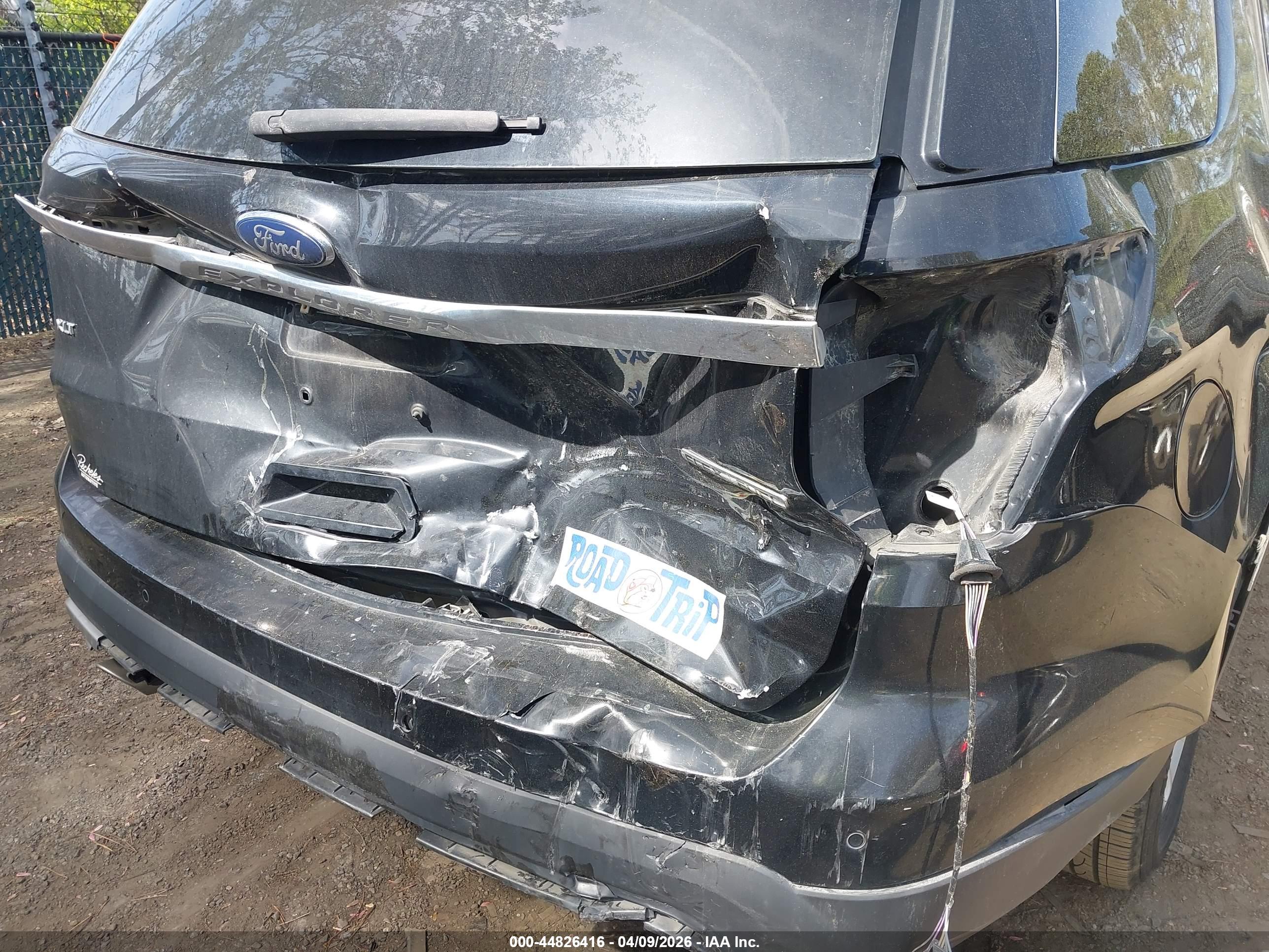 FORD EXPLORER image 6