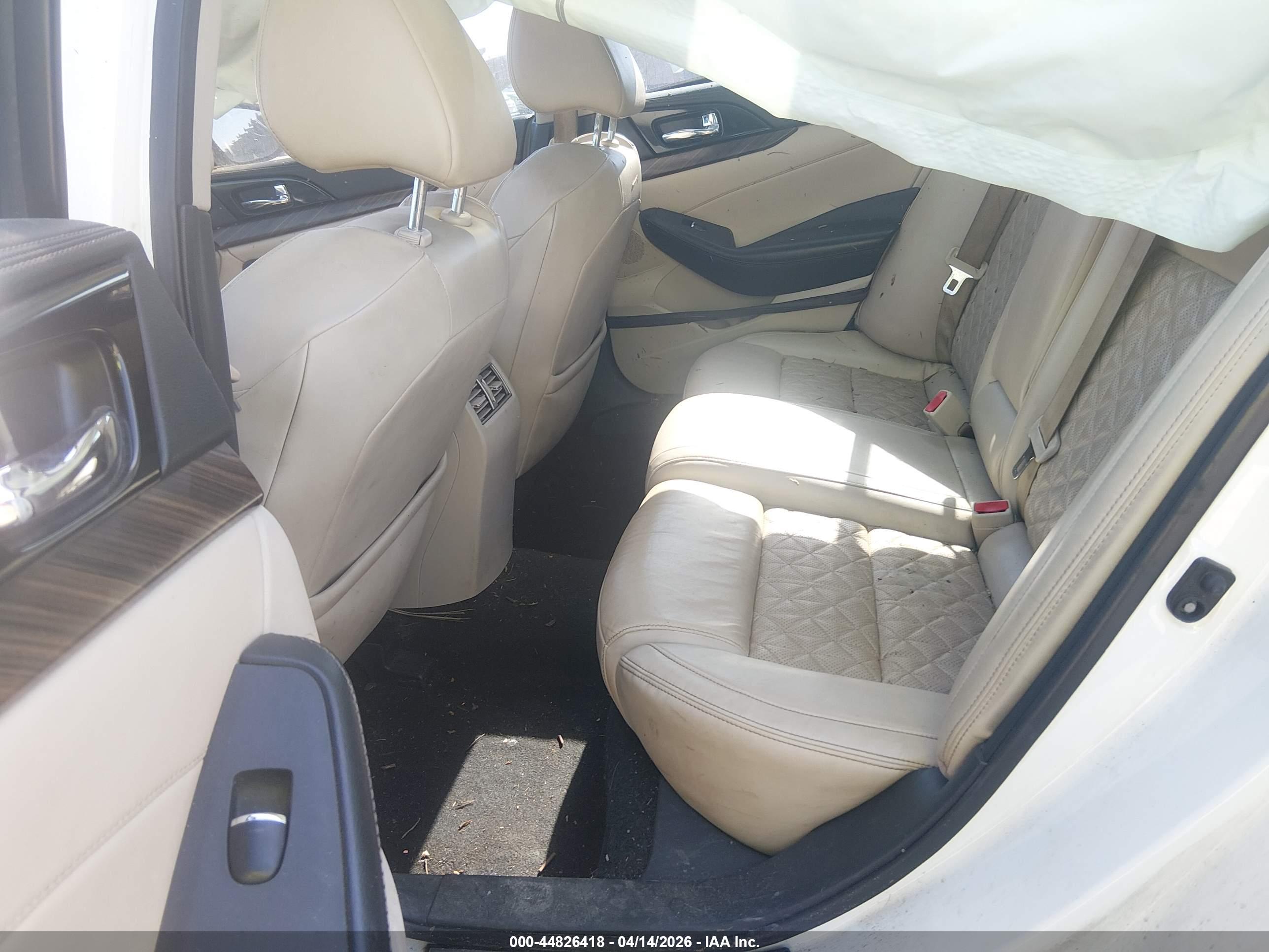 NISSAN MAXIMA image 8