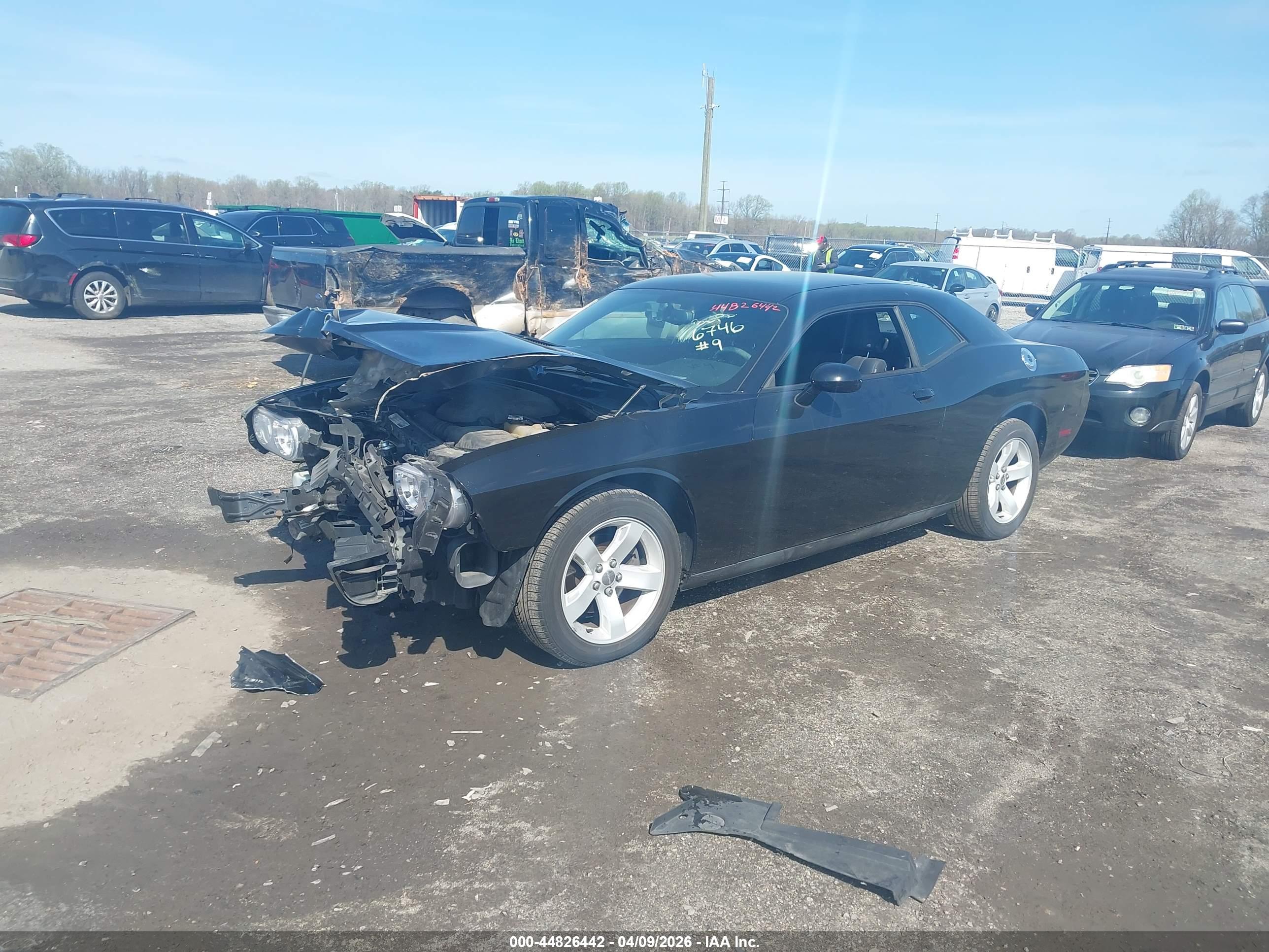 DODGE CHALLENGER image 2