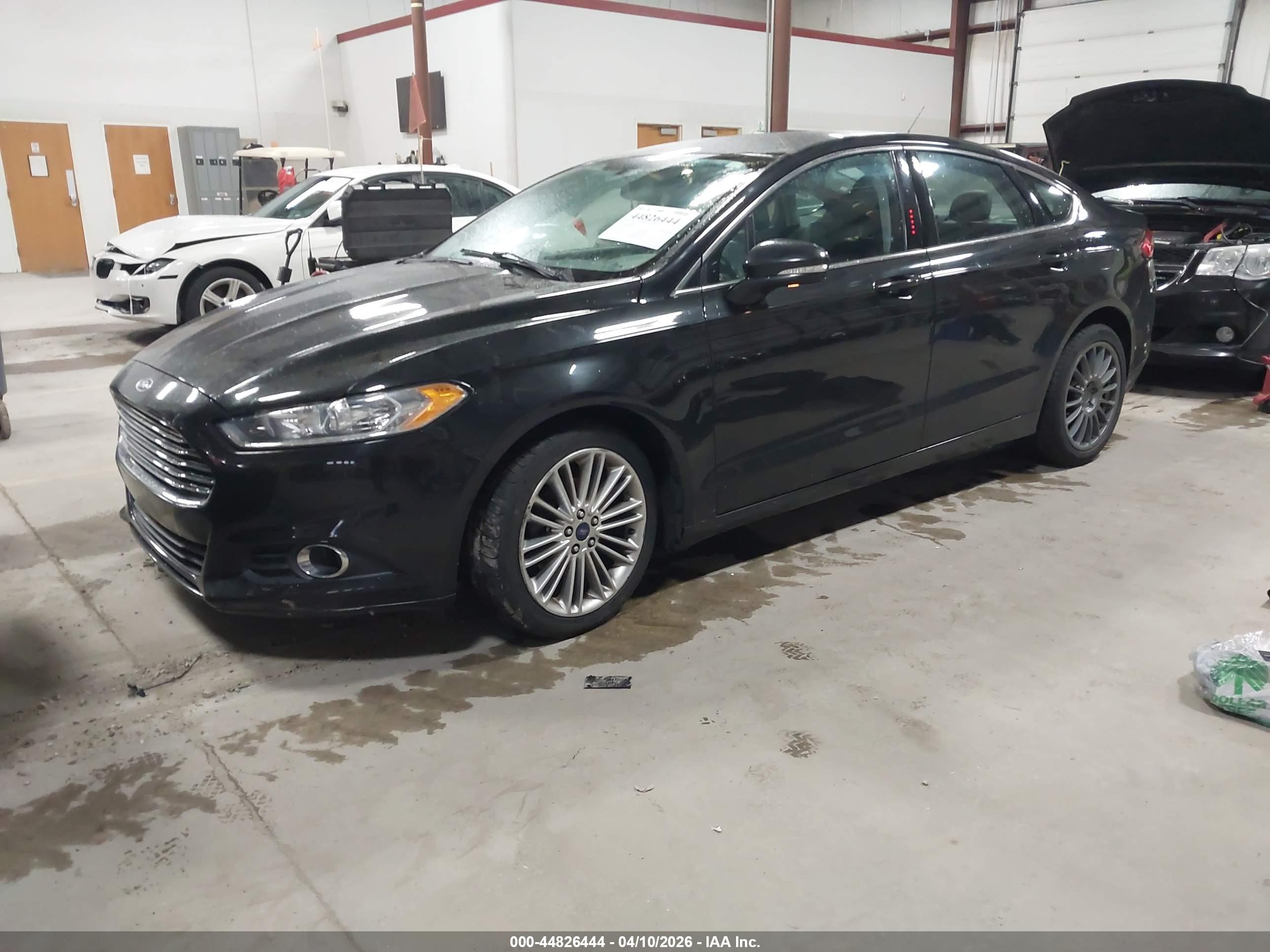 FORD FUSION image 2