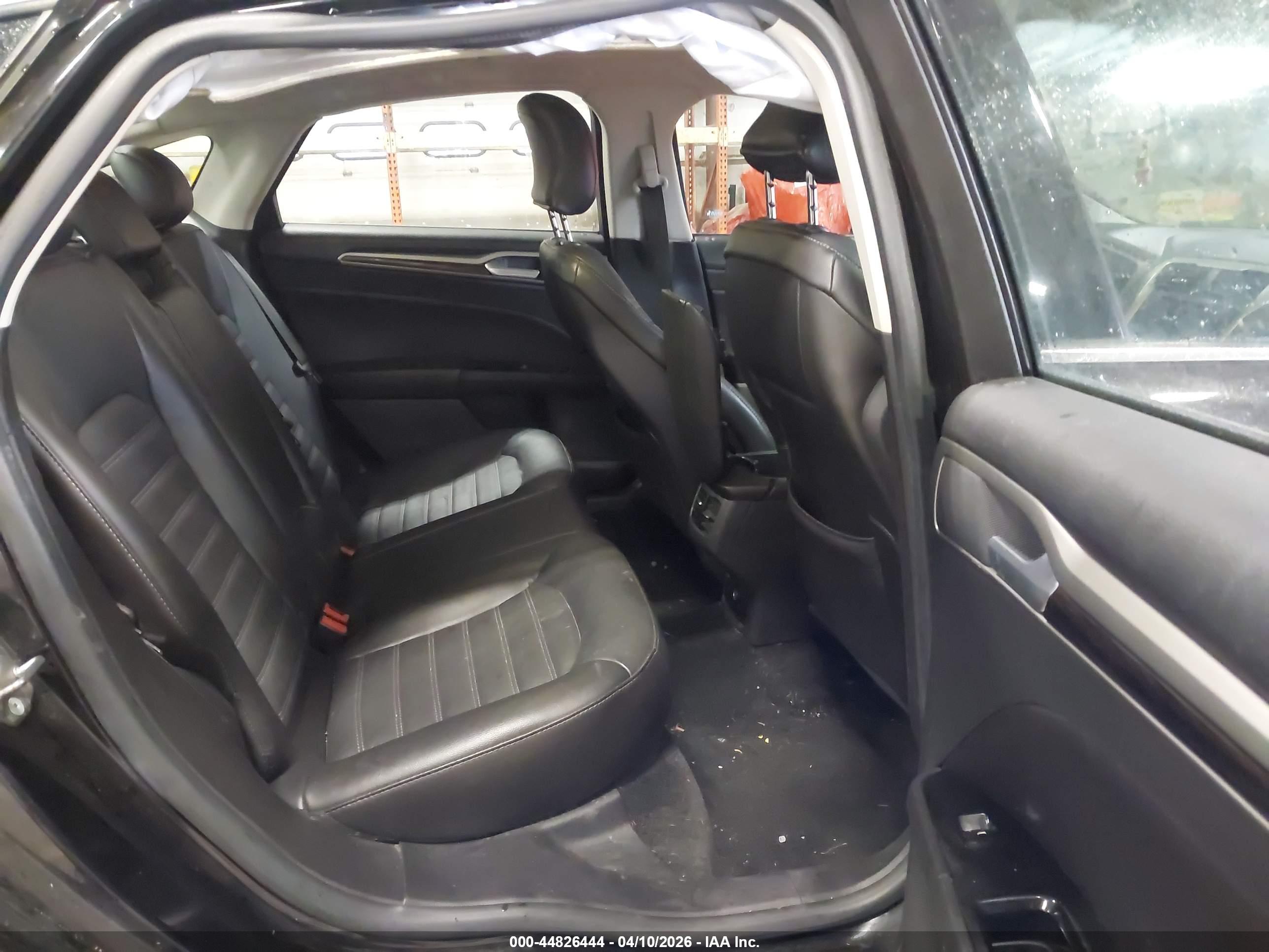 FORD FUSION image 8