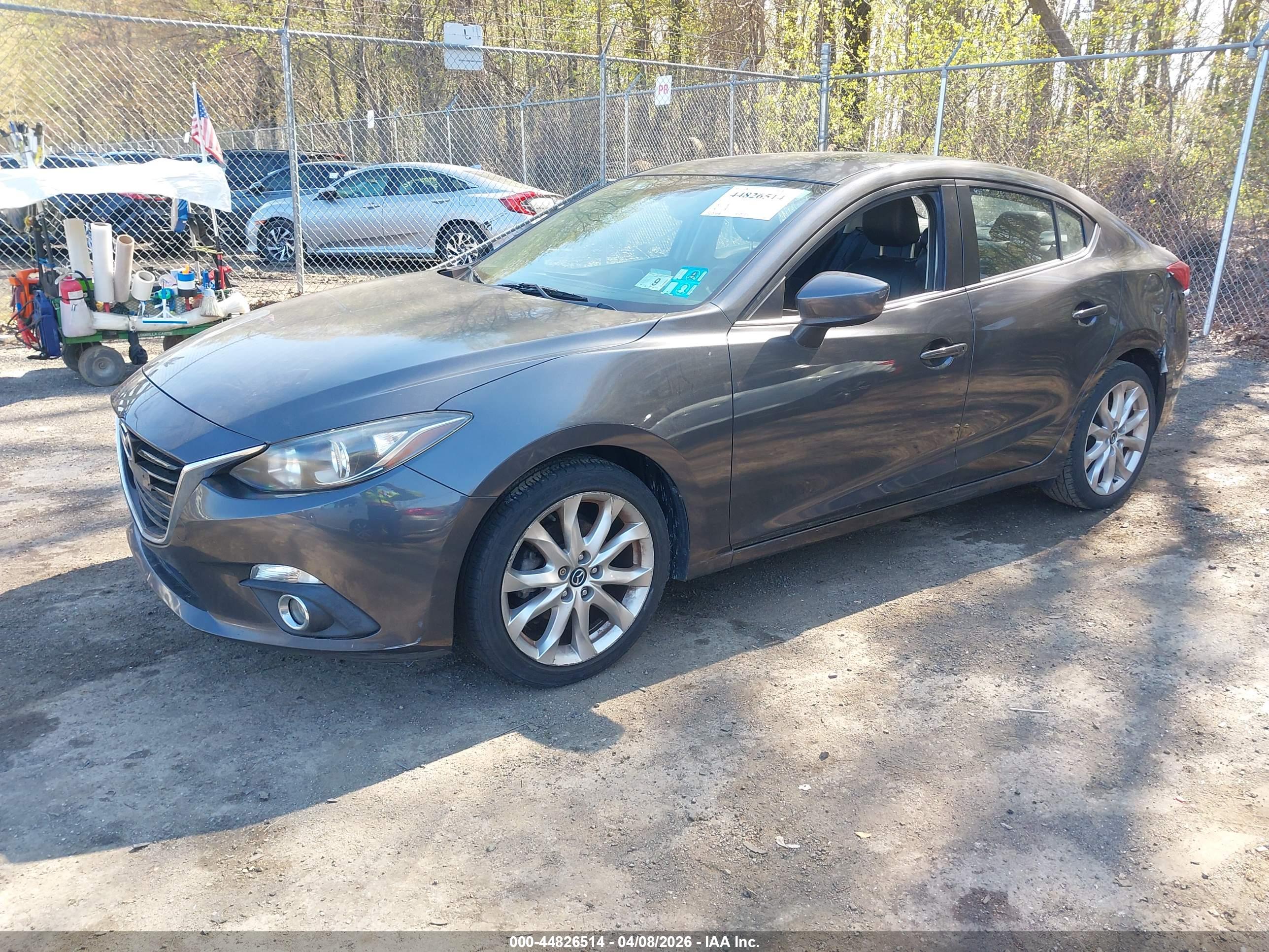 MAZDA MAZDA3 image 2