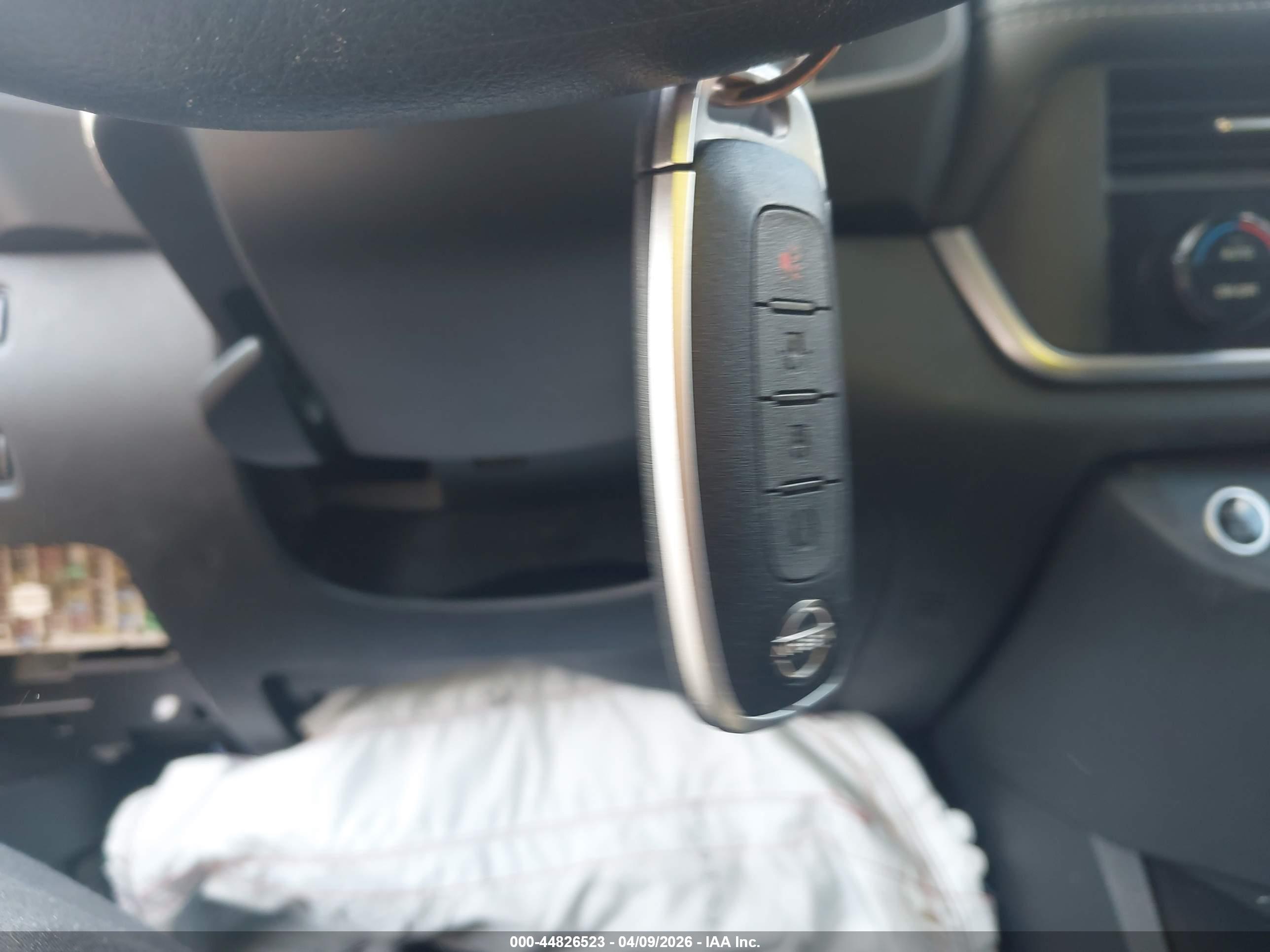 NISSAN ROGUE image 11