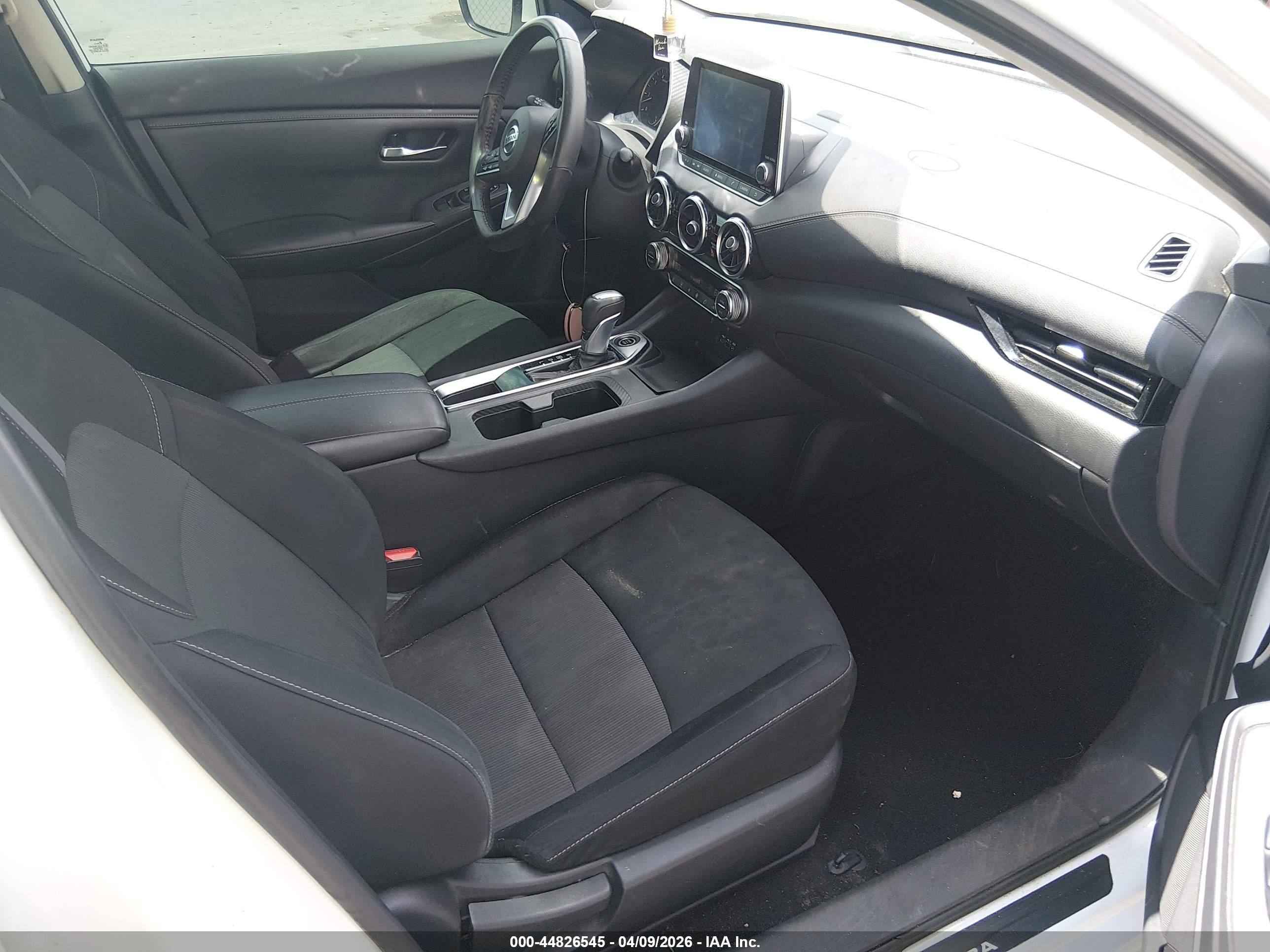 NISSAN SENTRA image 5