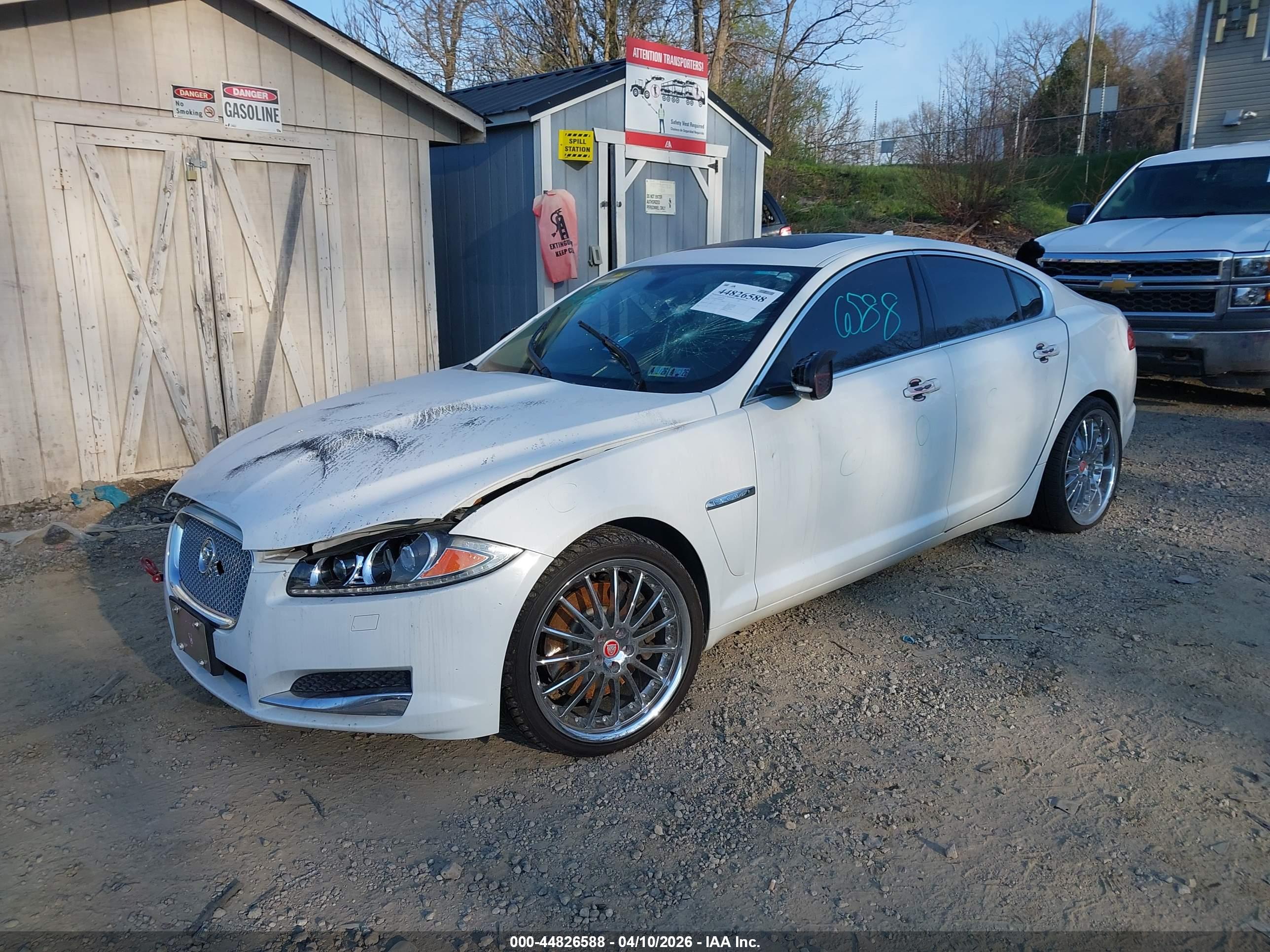 JAGUAR XF image 2