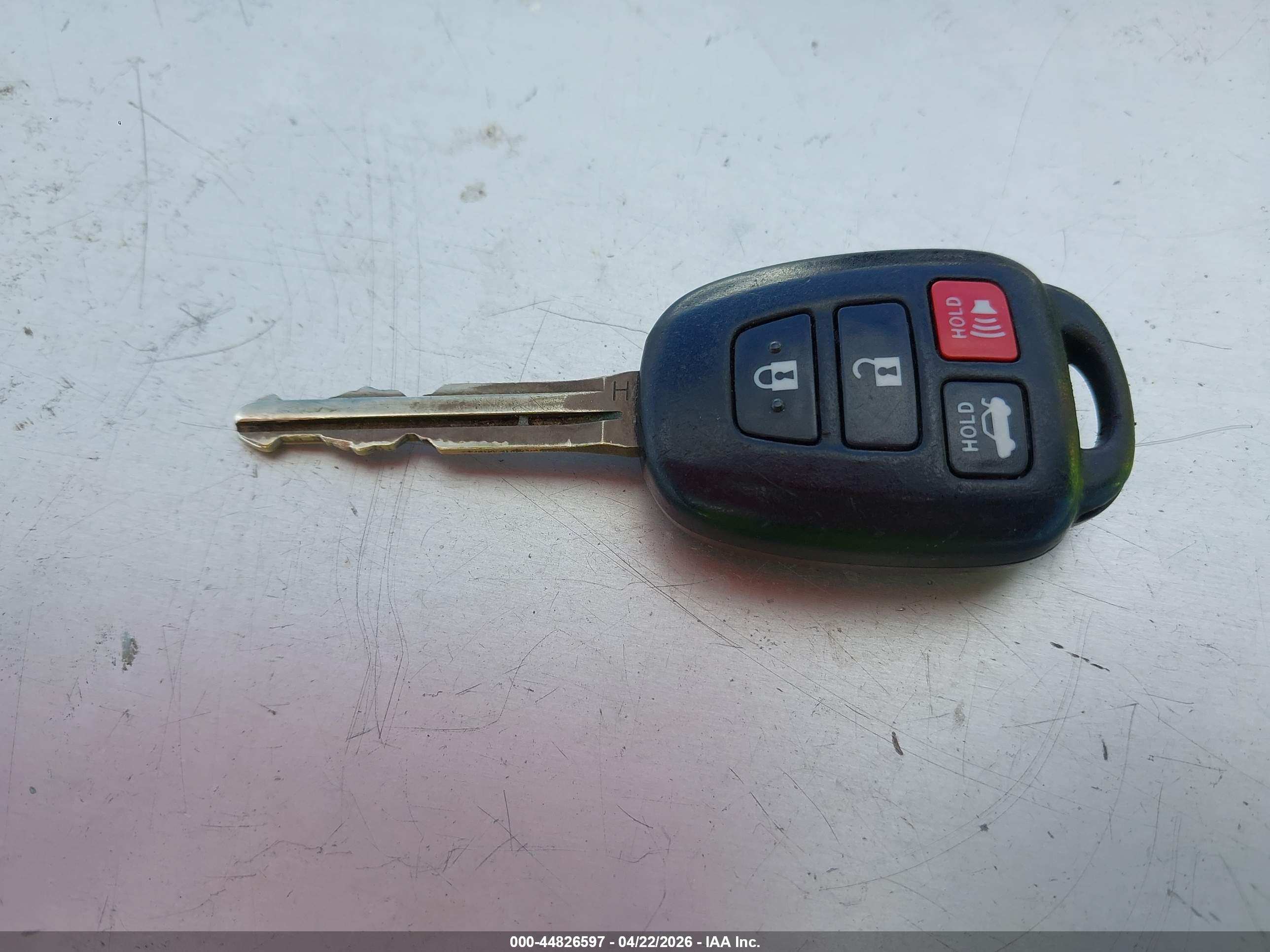 TOYOTA CAMRY image 11