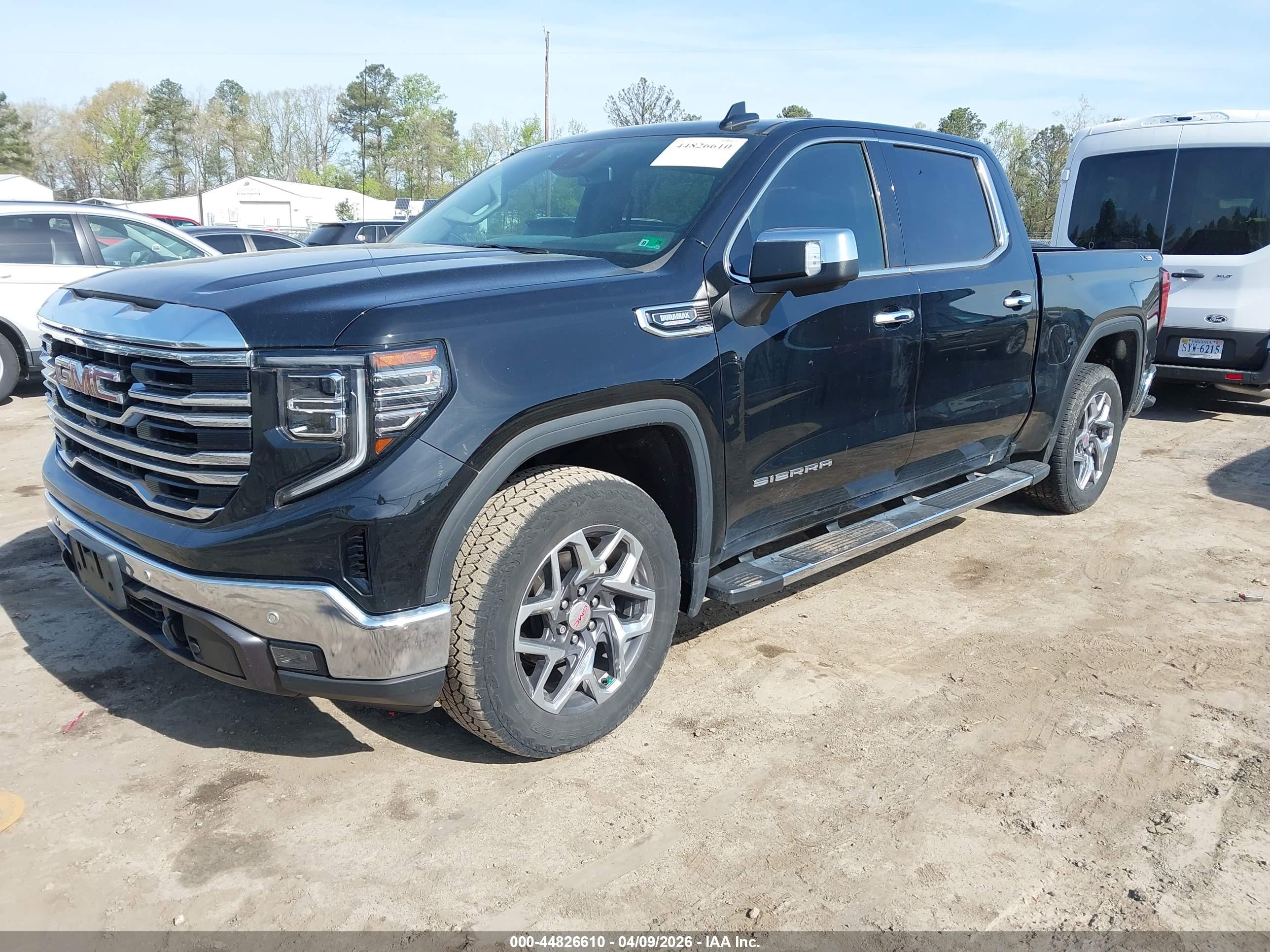 GMC SIERRA image 2