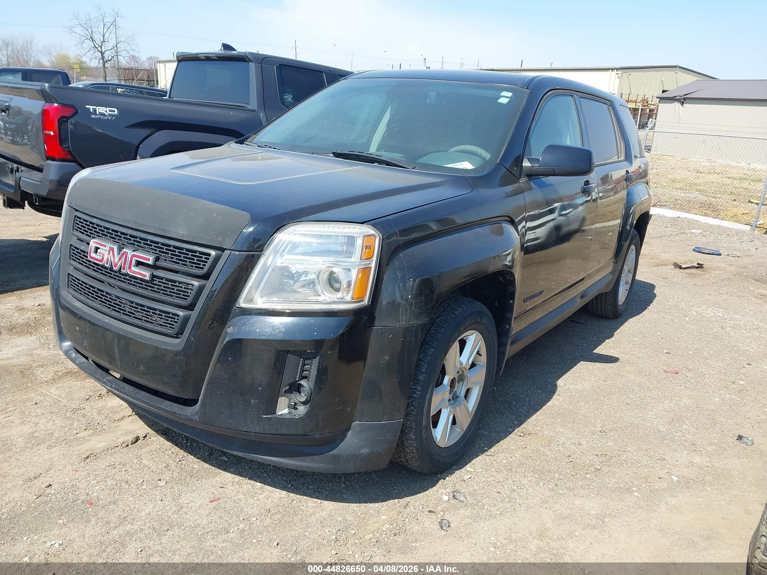 GMC TERRAIN image 2