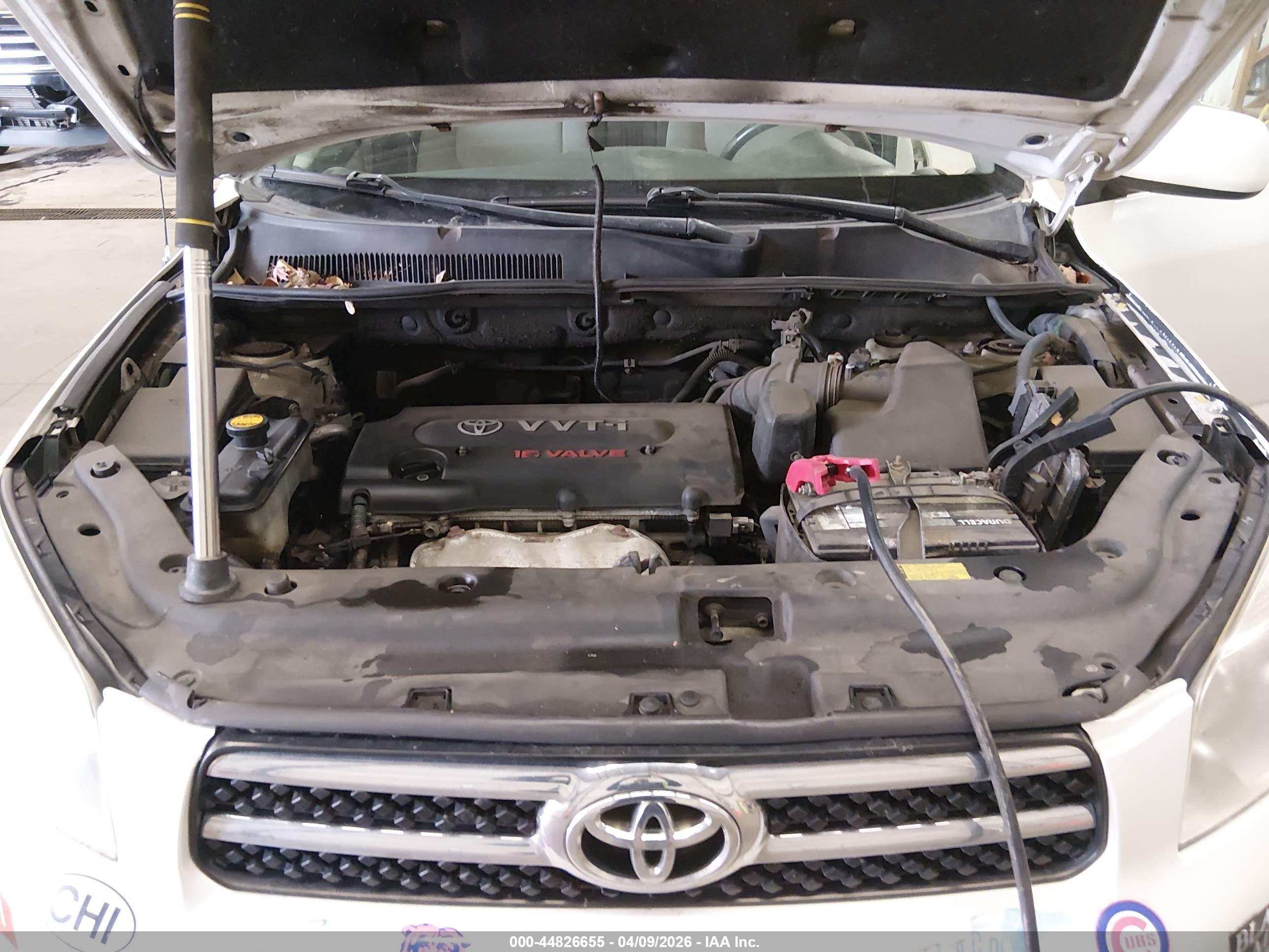 TOYOTA RAV4 image 10