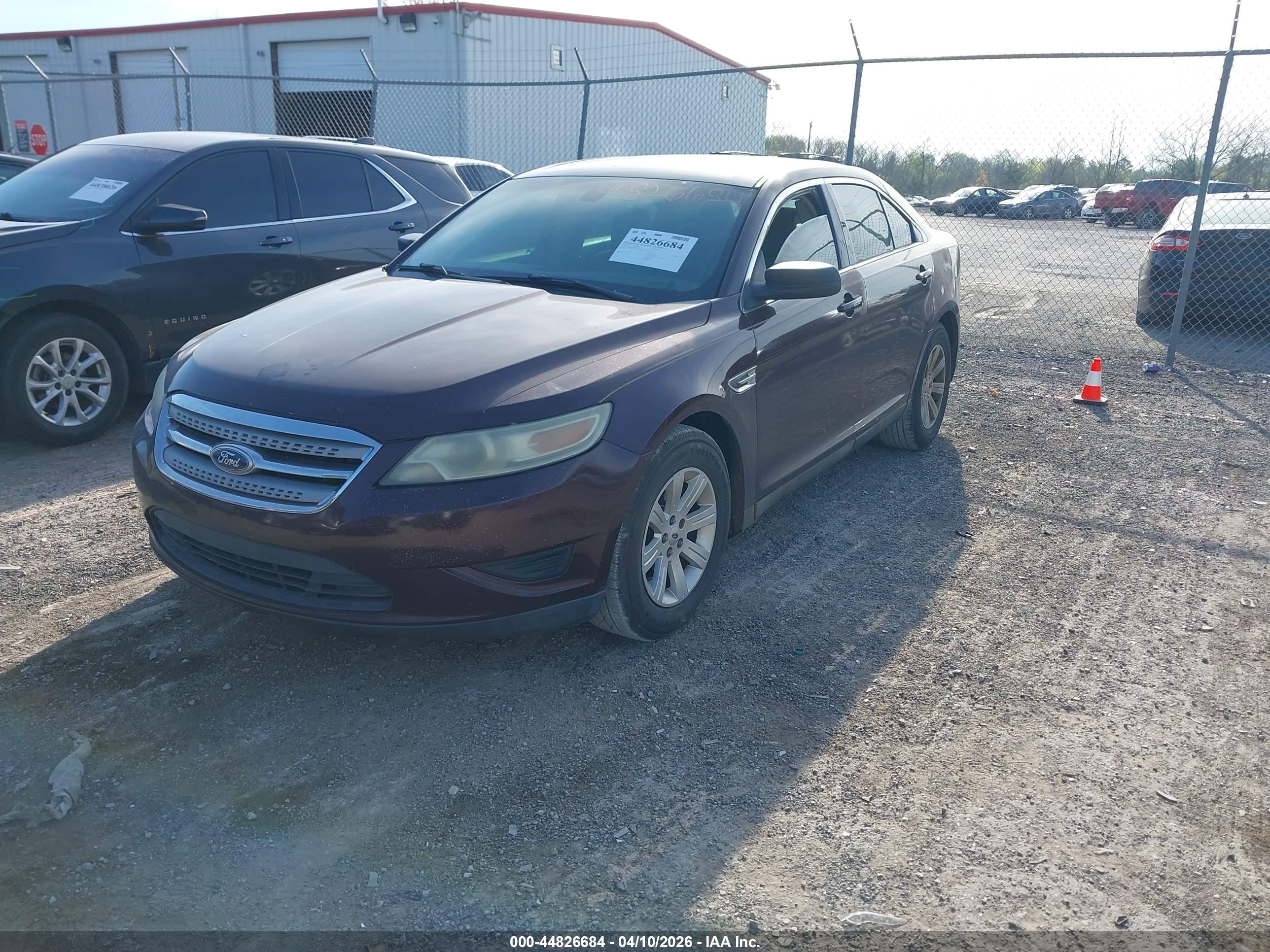 FORD TAURUS image 2
