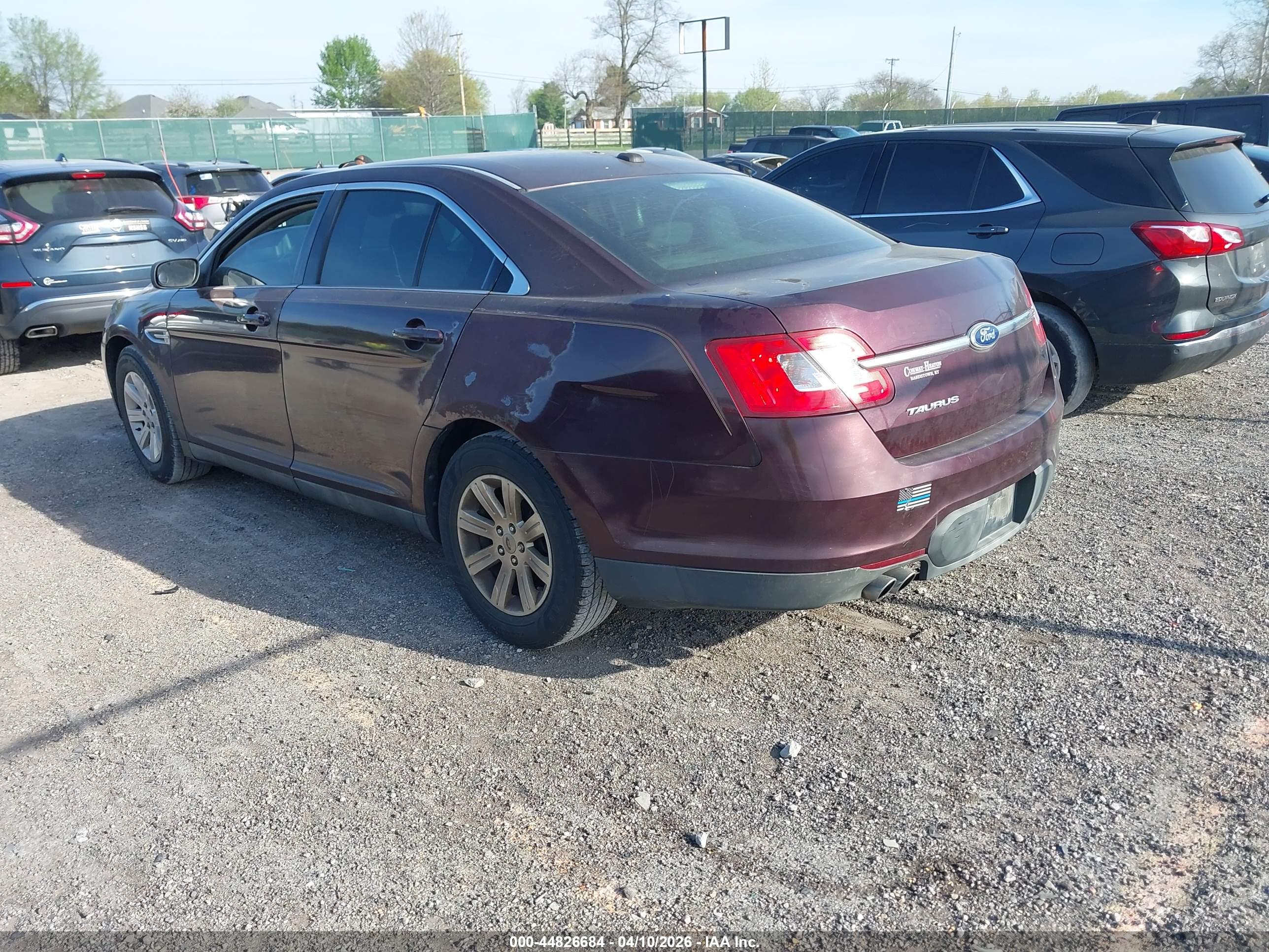 FORD TAURUS image 3