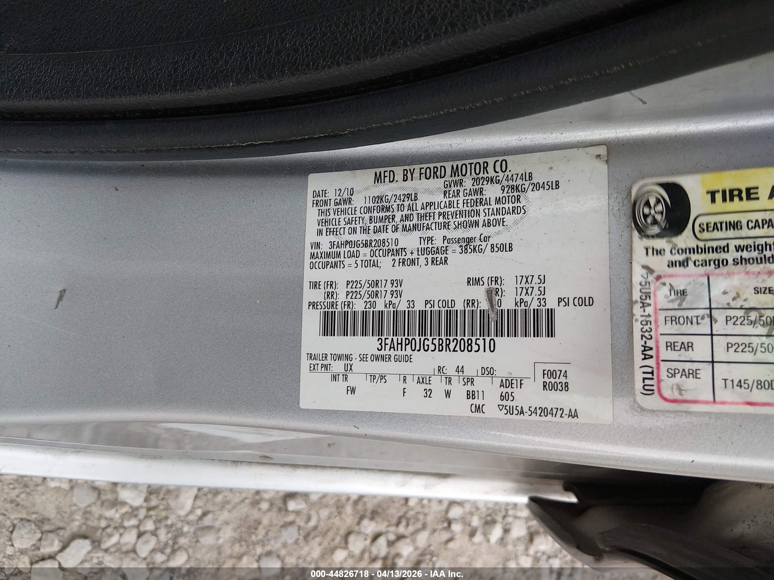 FORD FUSION image 9