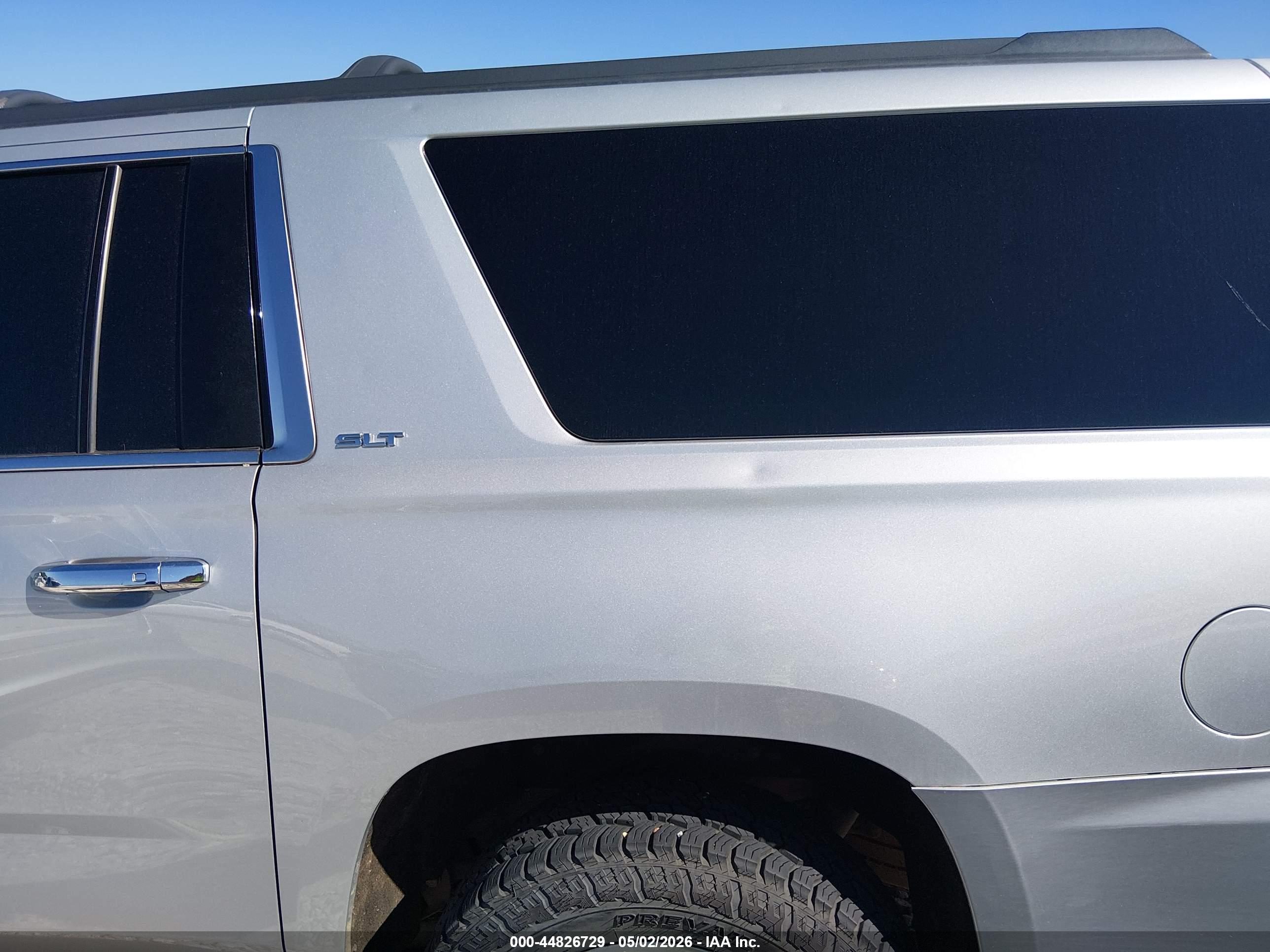 GMC YUKON image 6