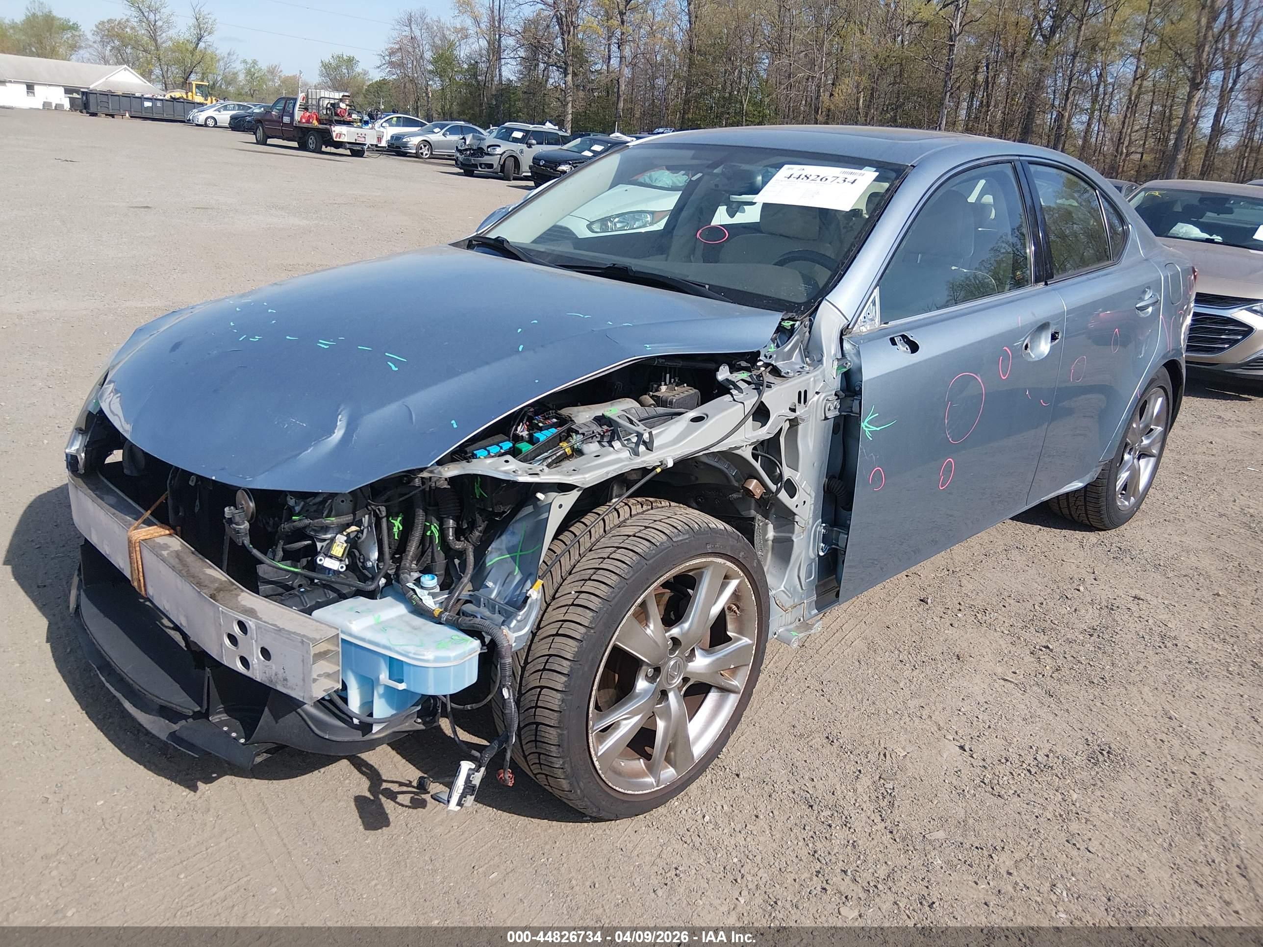 LEXUS IS image 2