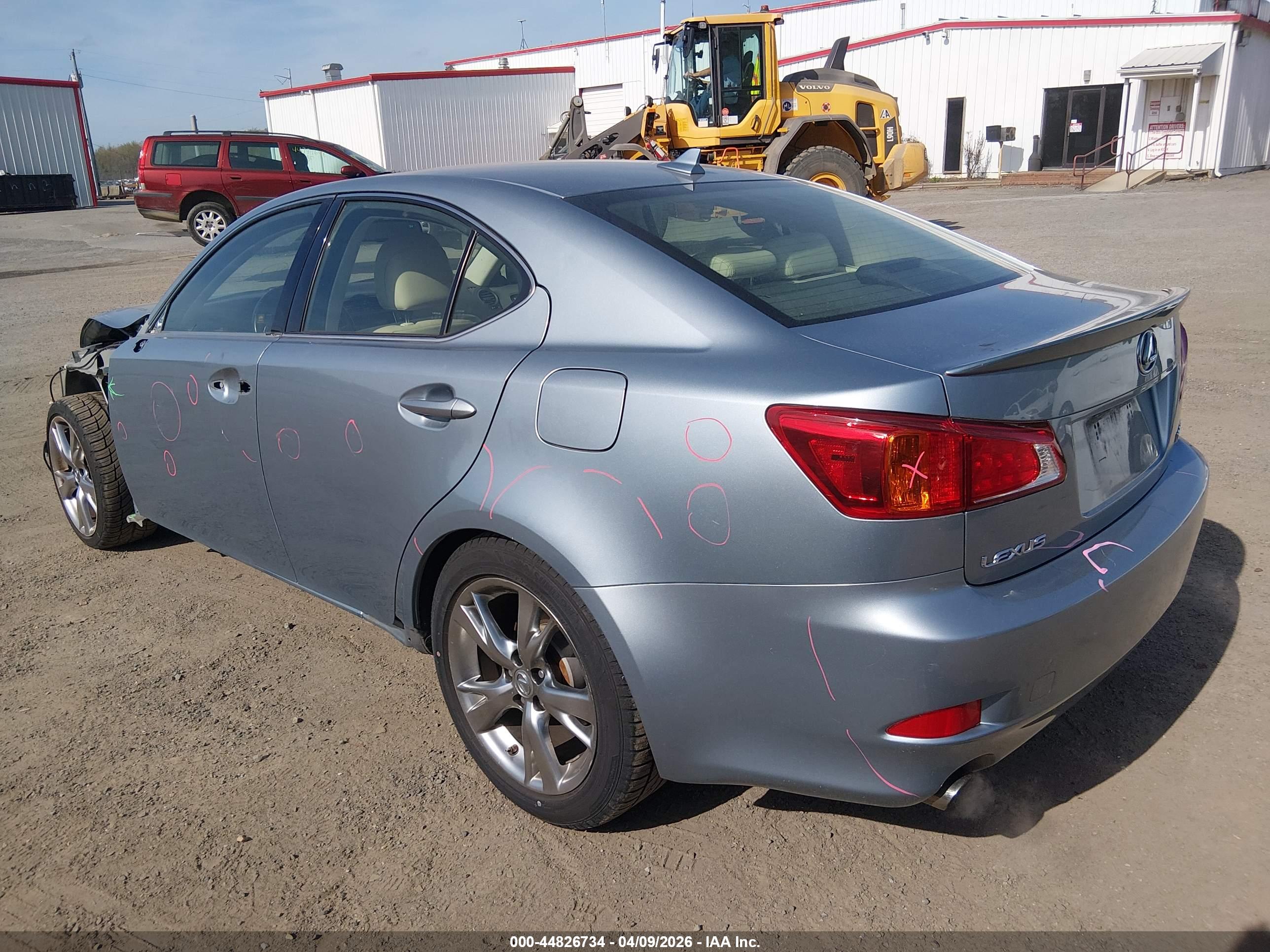LEXUS IS image 3