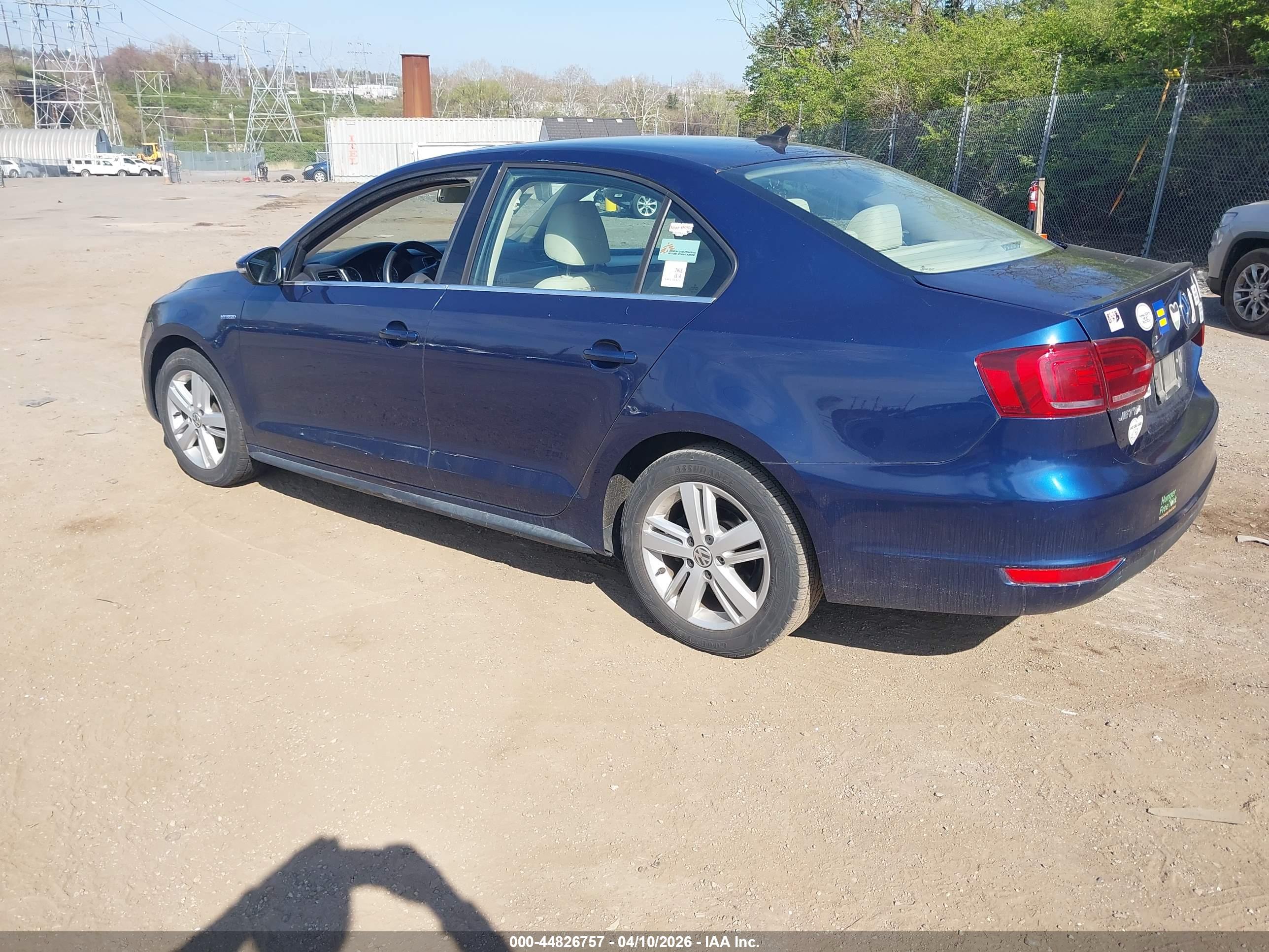 VOLKSWAGEN JETTA image 3