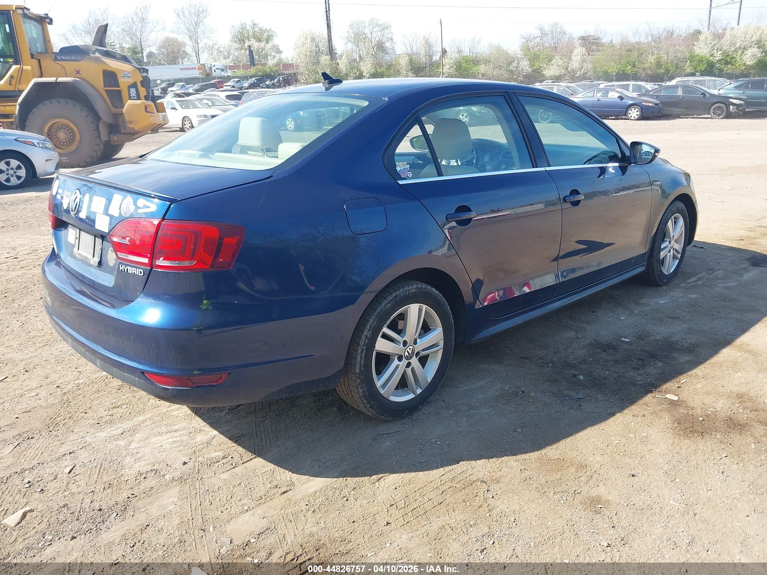 VOLKSWAGEN JETTA image 4