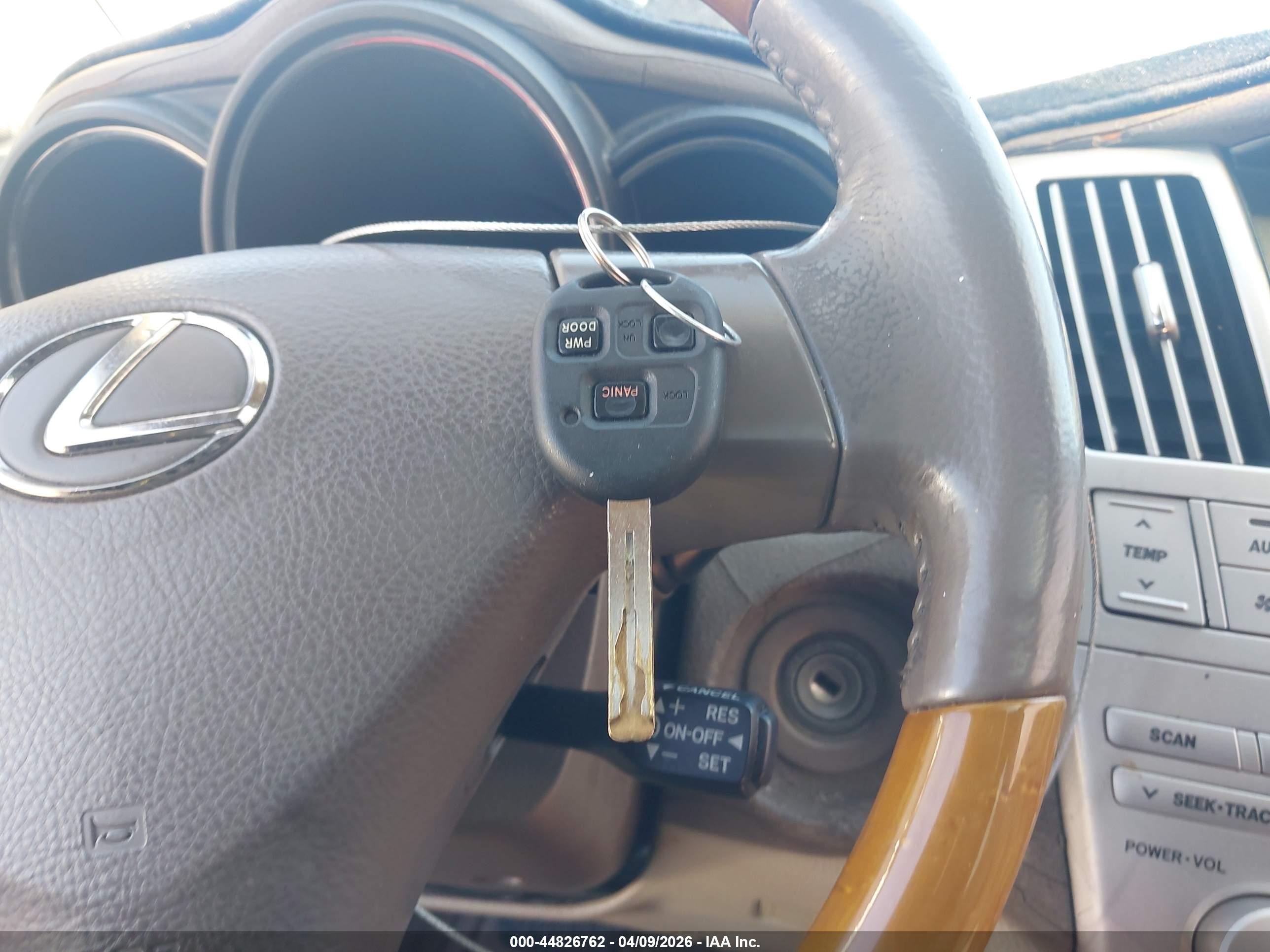 LEXUS RX image 11