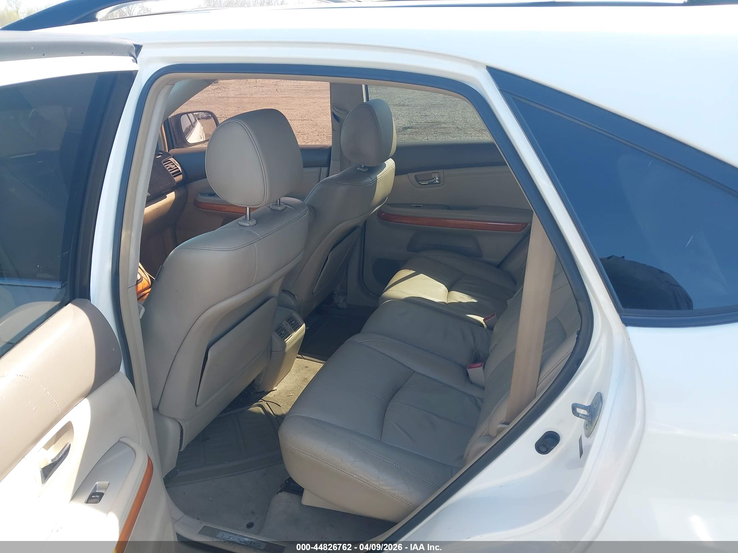 LEXUS RX image 8