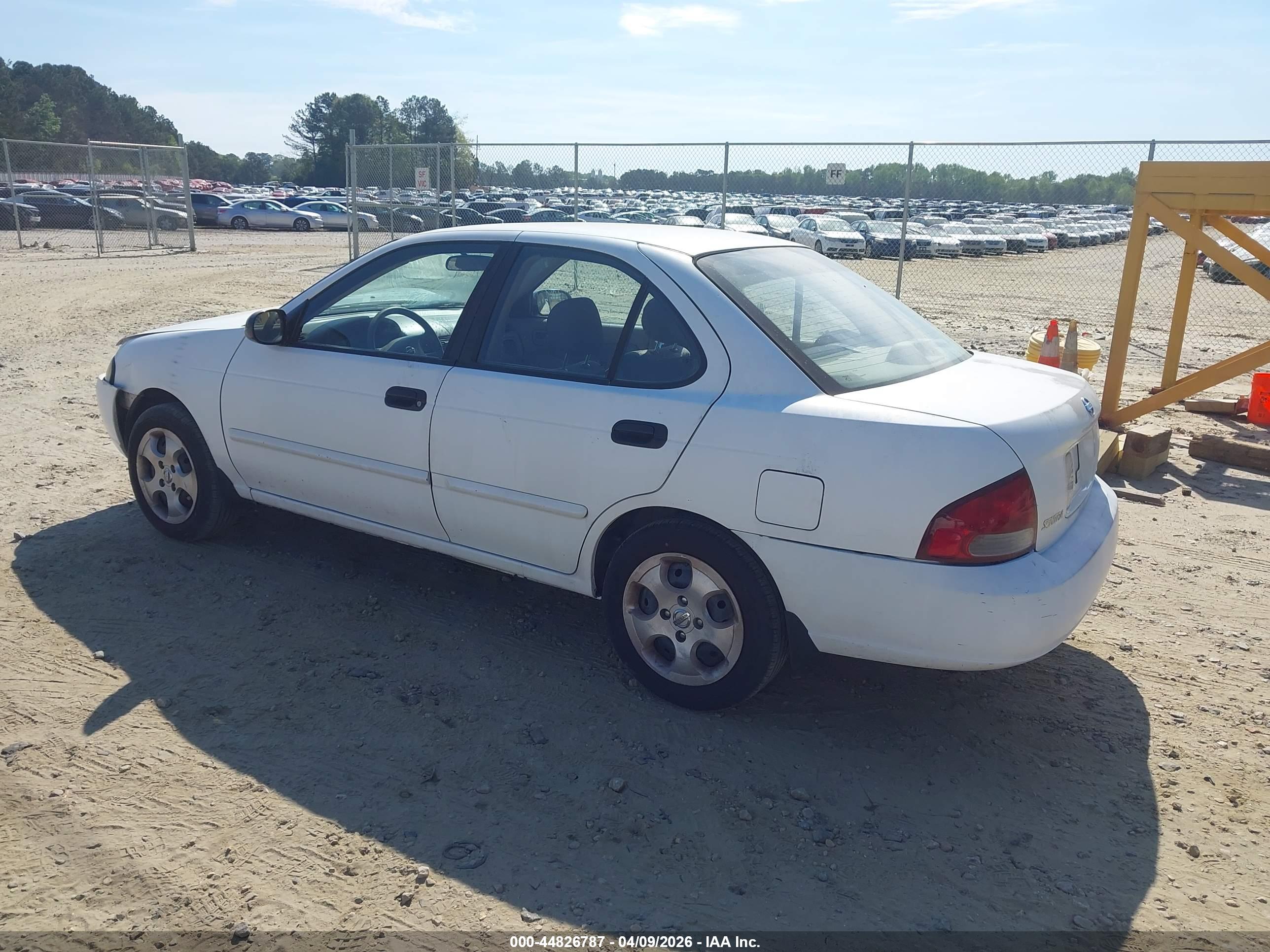 NISSAN SENTRA image 3