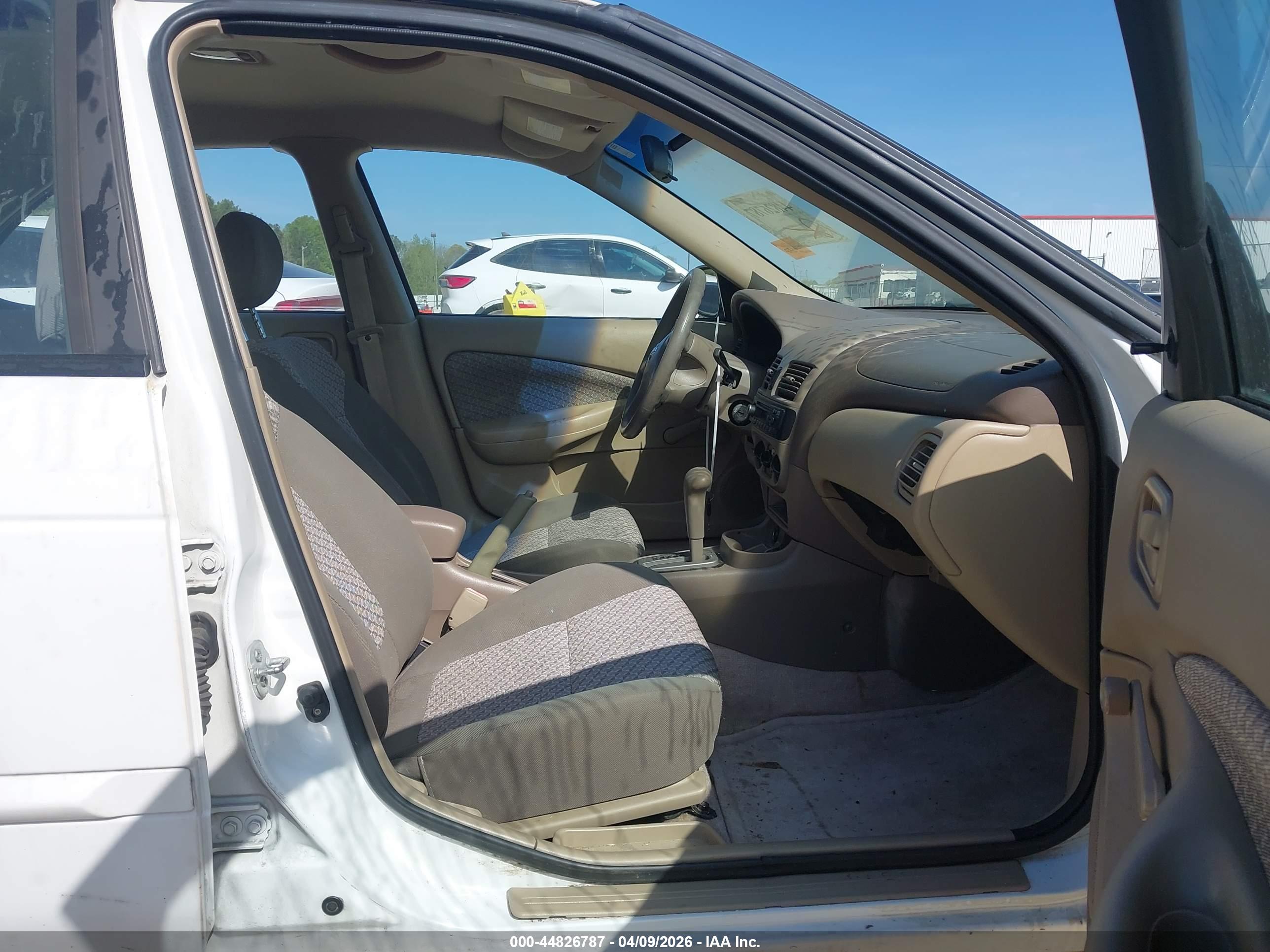 NISSAN SENTRA image 5