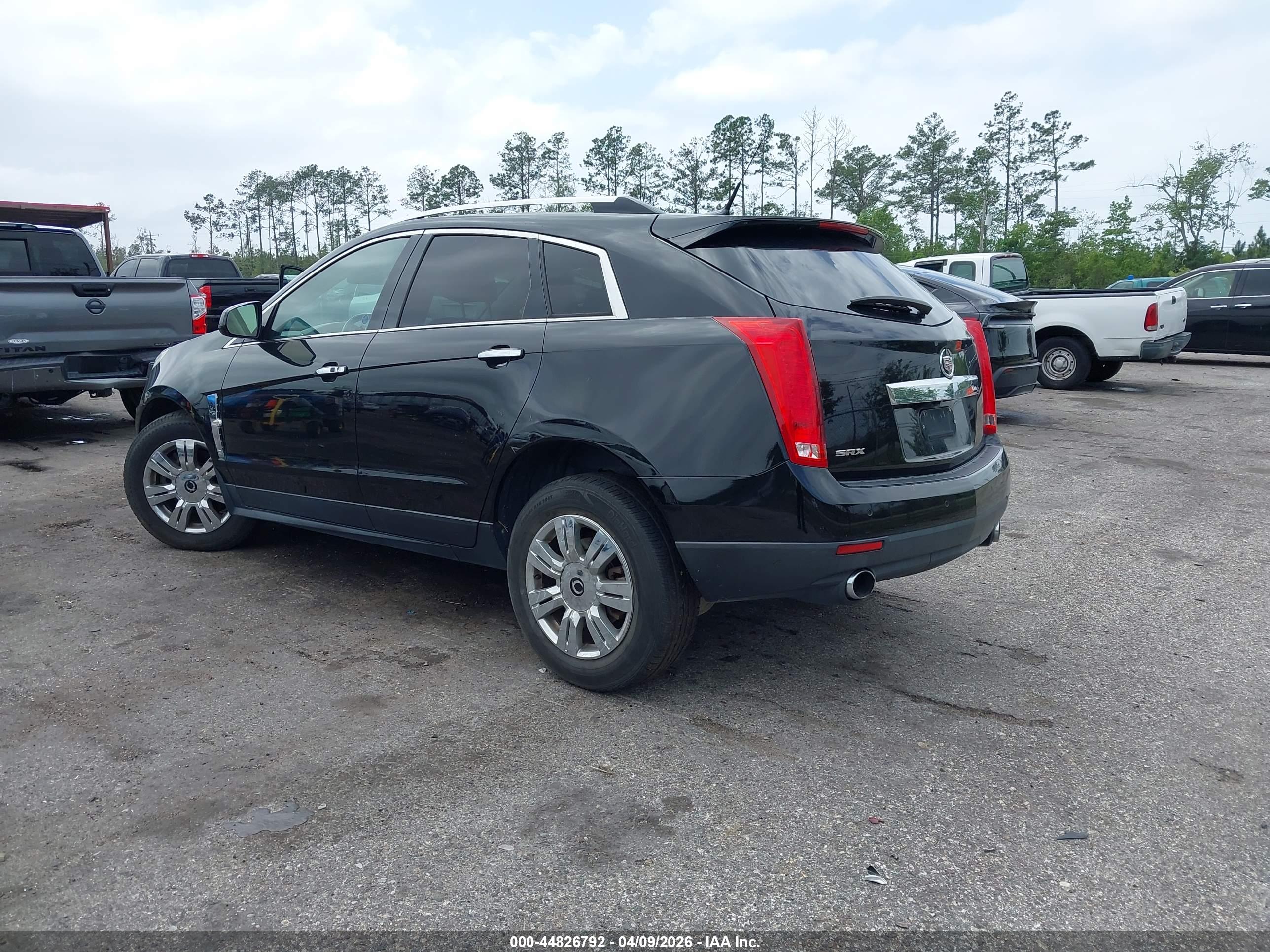 CADILLAC SRX image 3