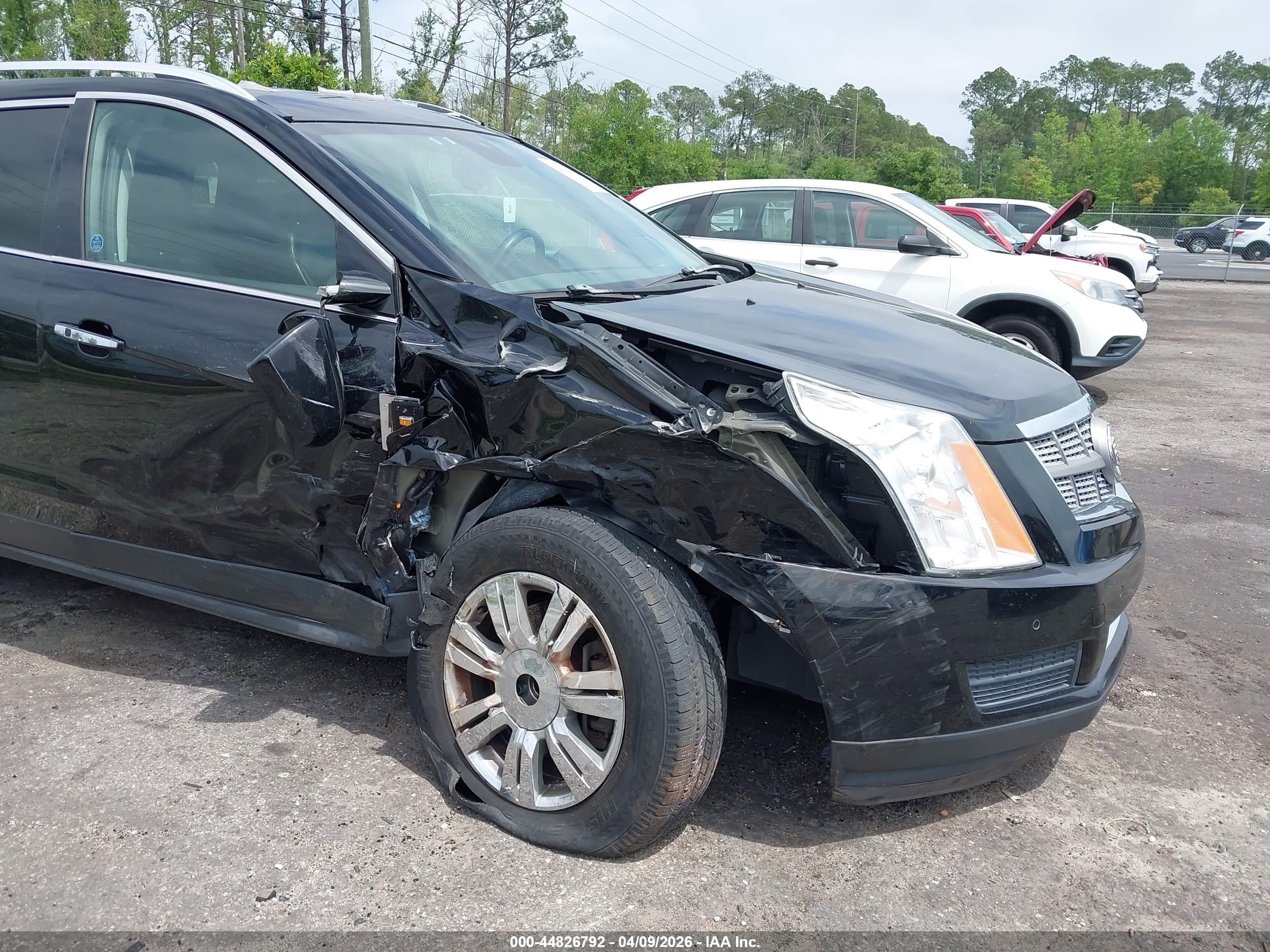CADILLAC SRX image 6