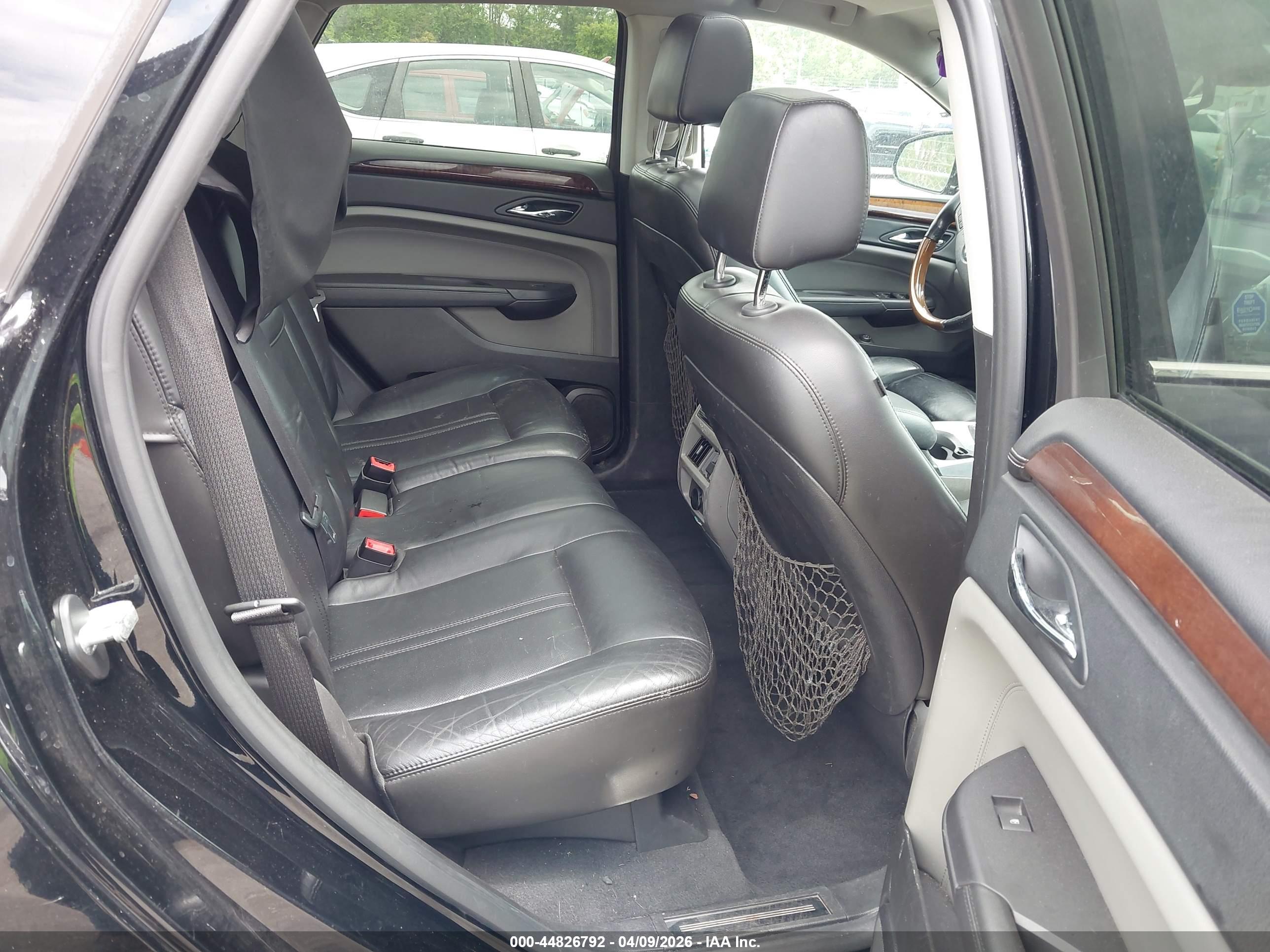 CADILLAC SRX image 8