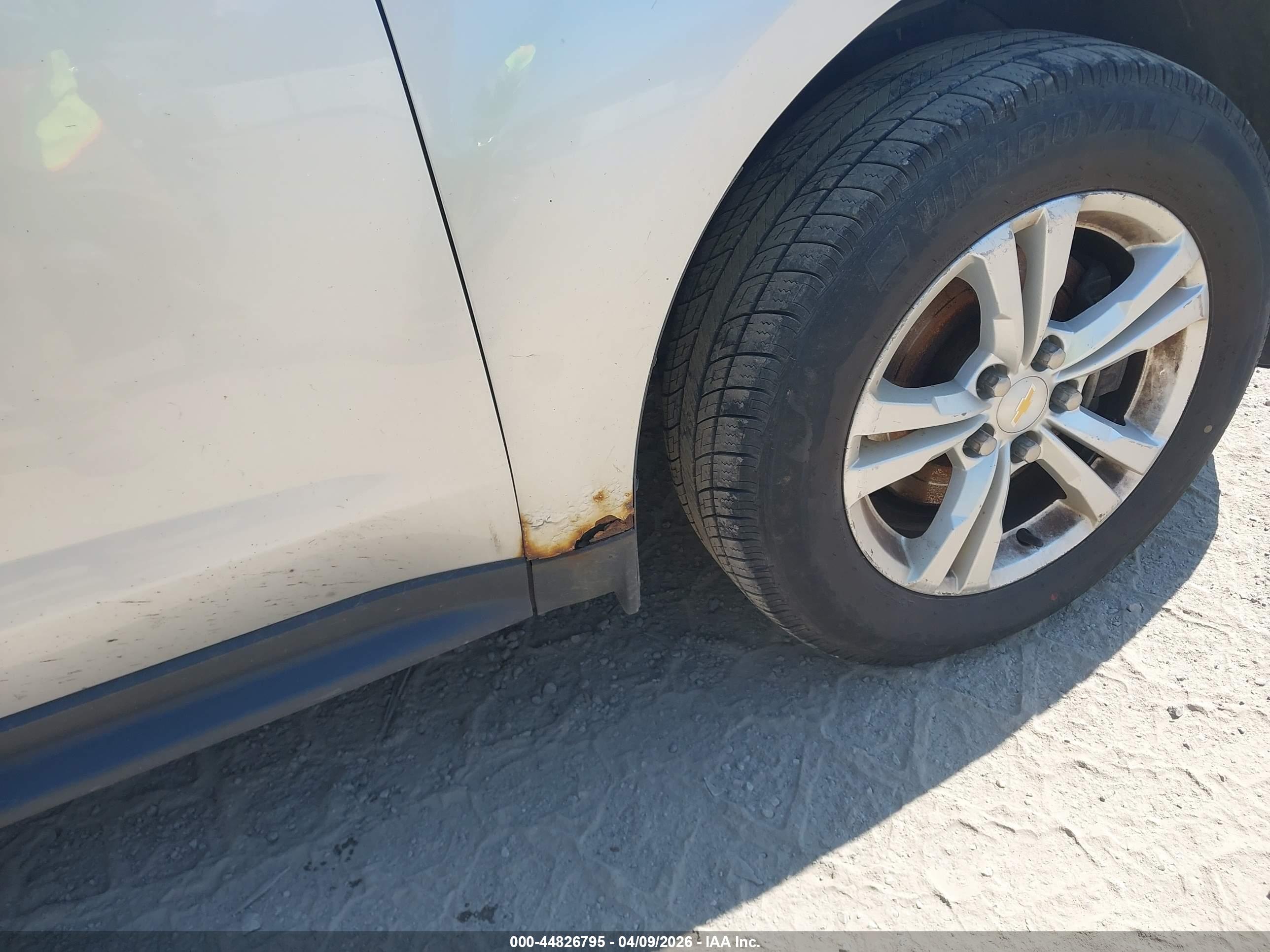CHEVROLET EQUINOX image 6