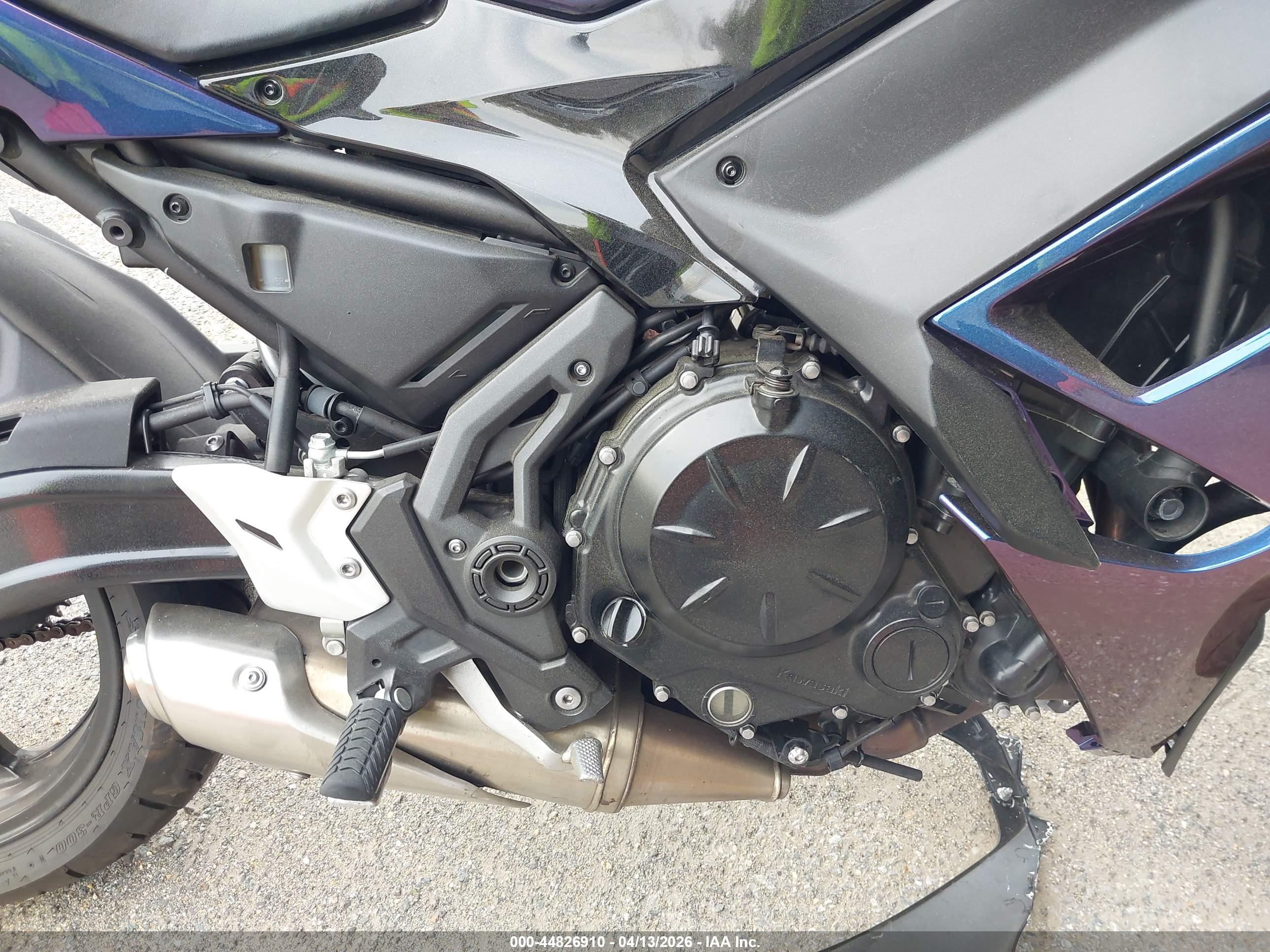 KAWASAKI EX650 image 8
