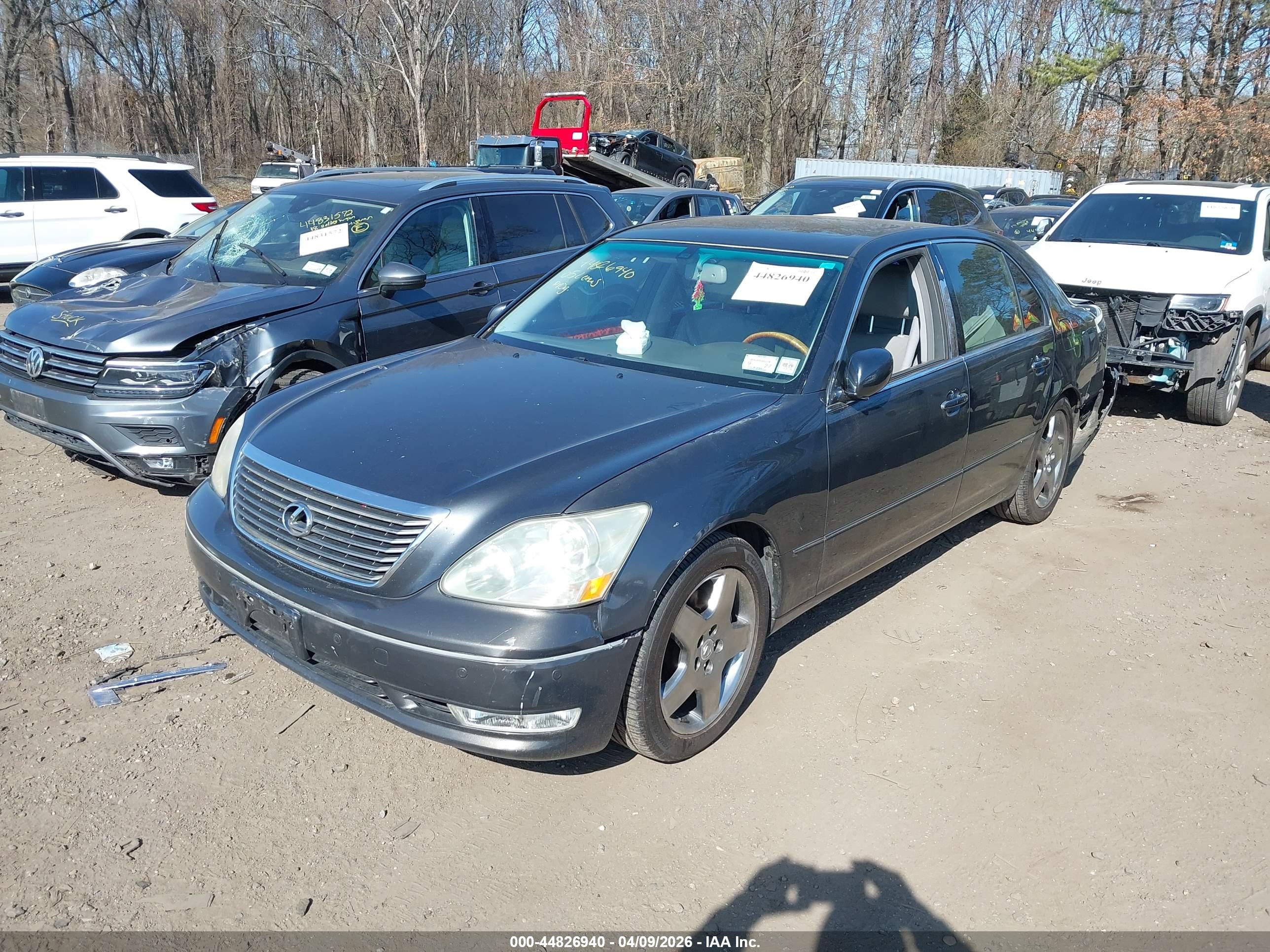 LEXUS LS image 2