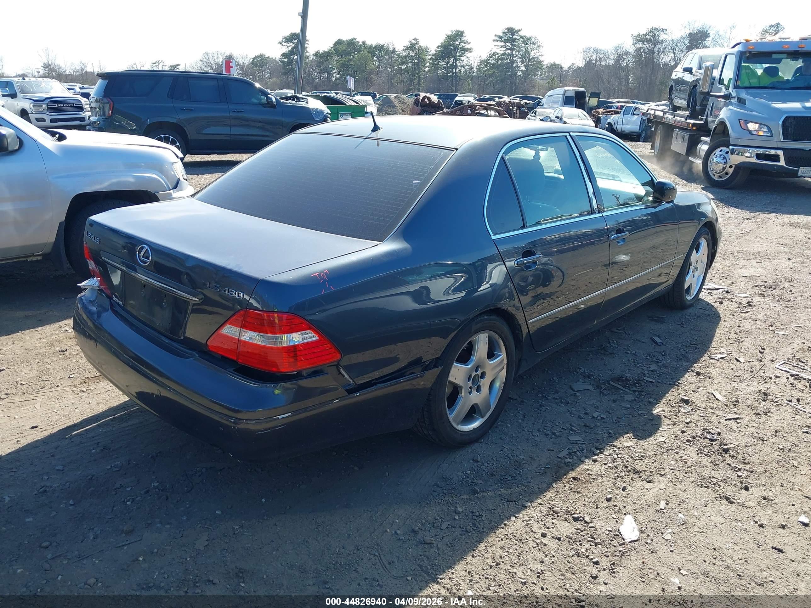 LEXUS LS image 4