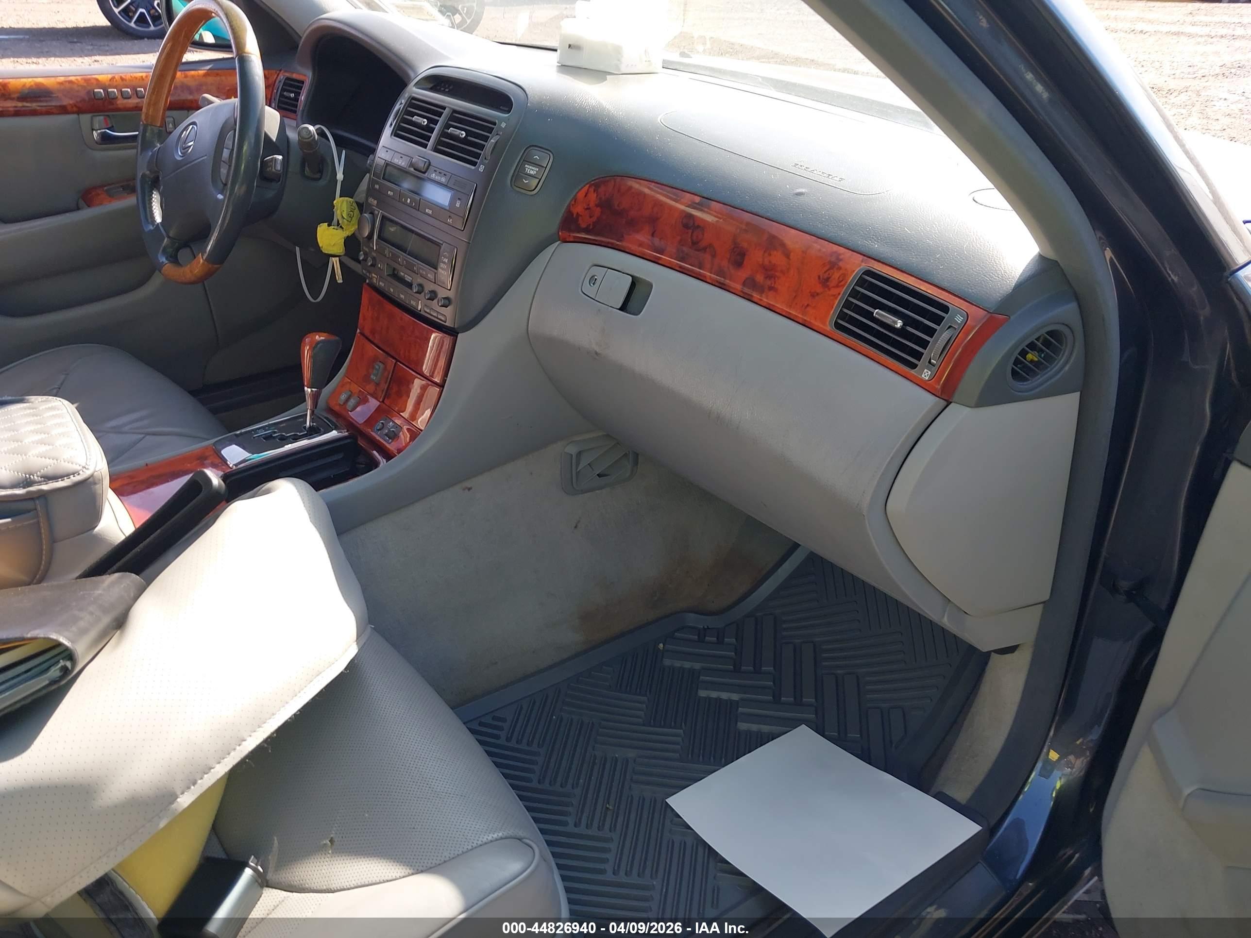 LEXUS LS image 5