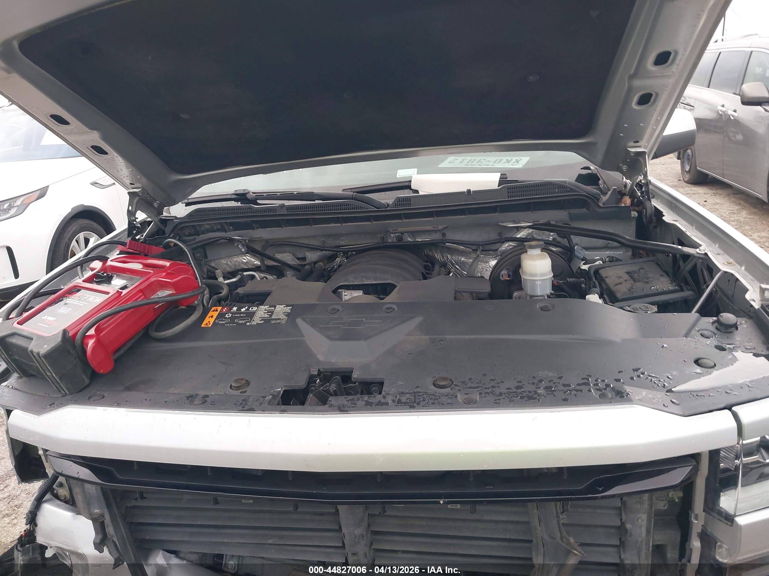 CHEVROLET SILVERADO image 10