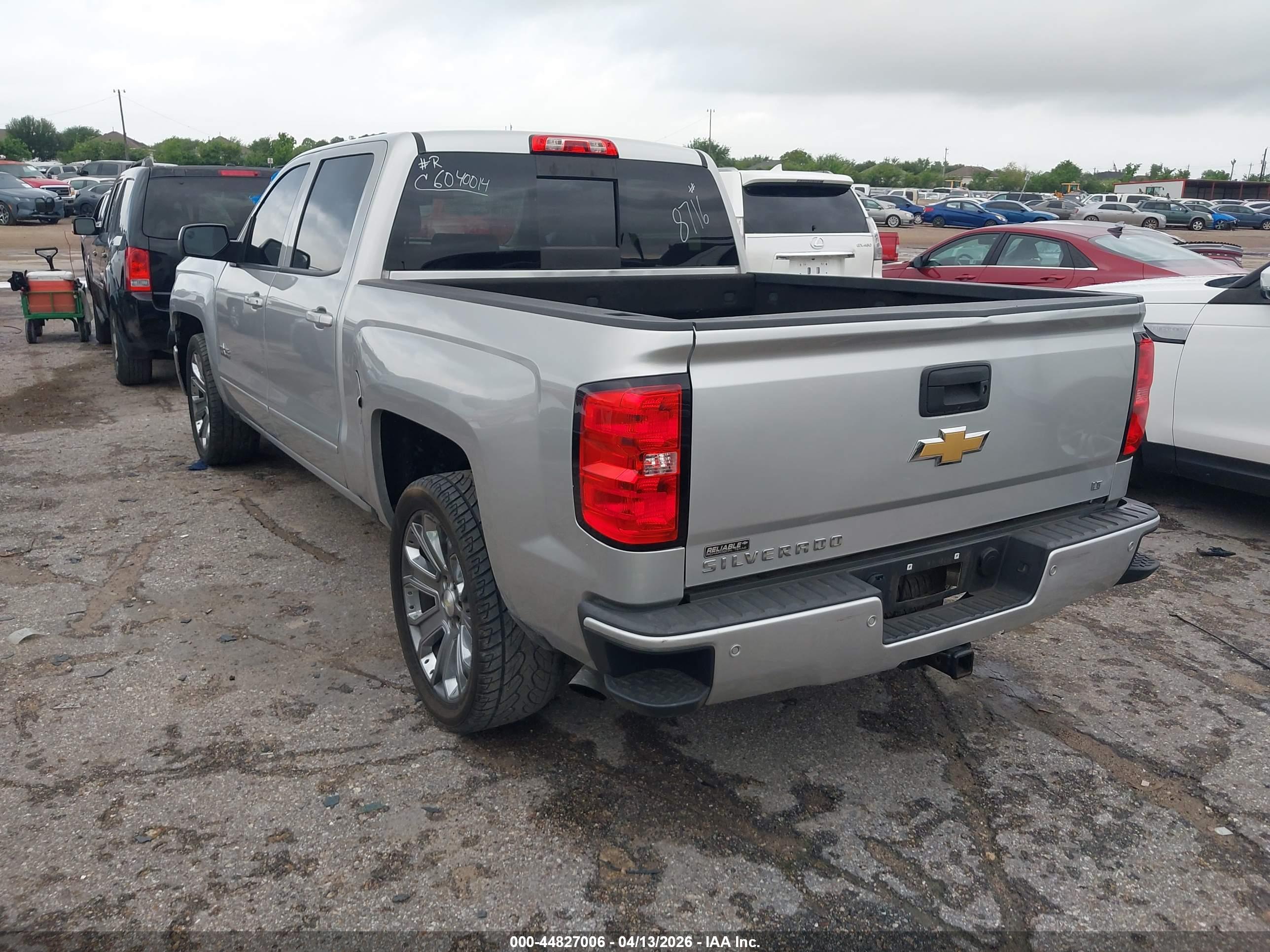CHEVROLET SILVERADO image 3