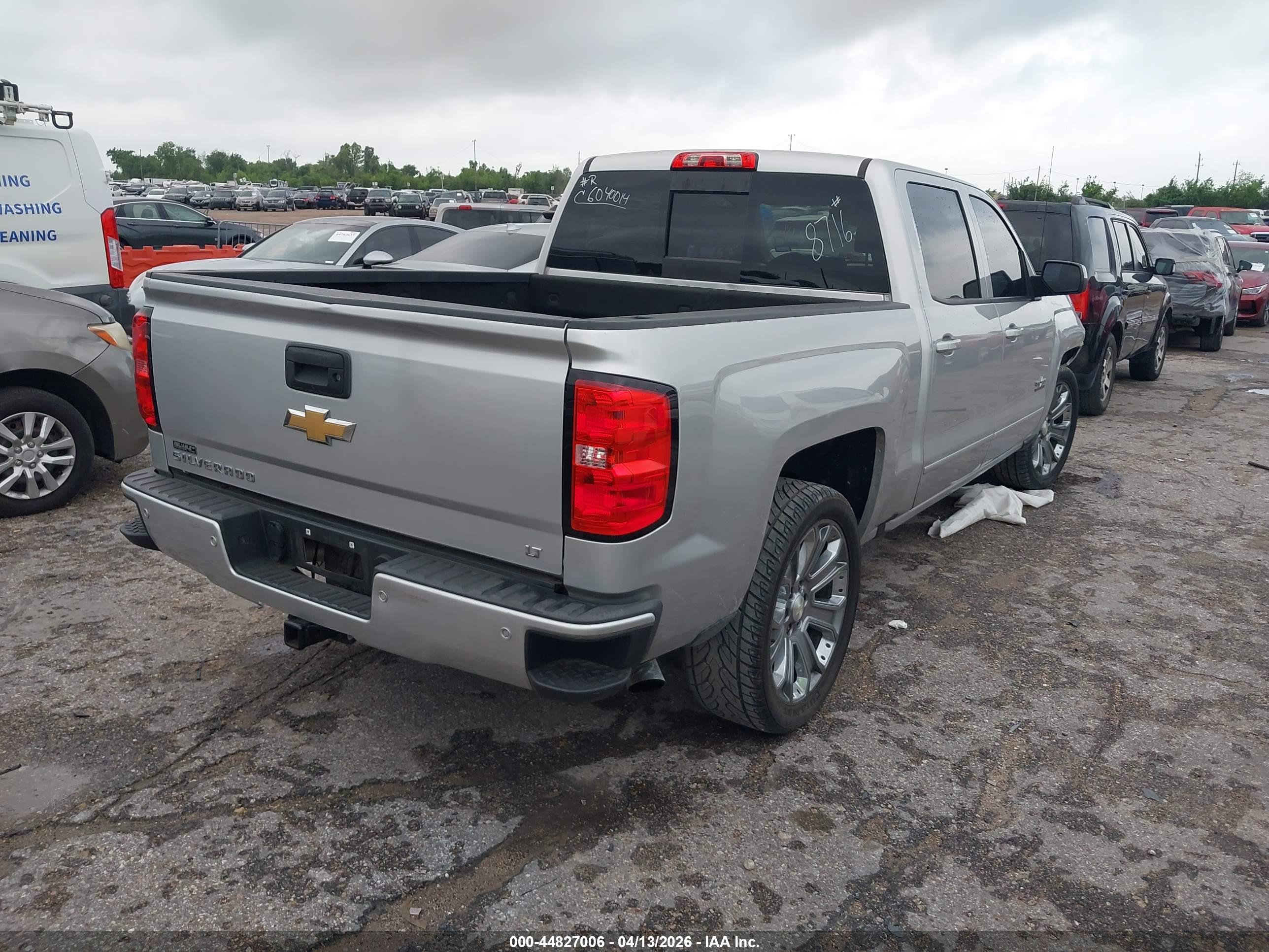 CHEVROLET SILVERADO image 4