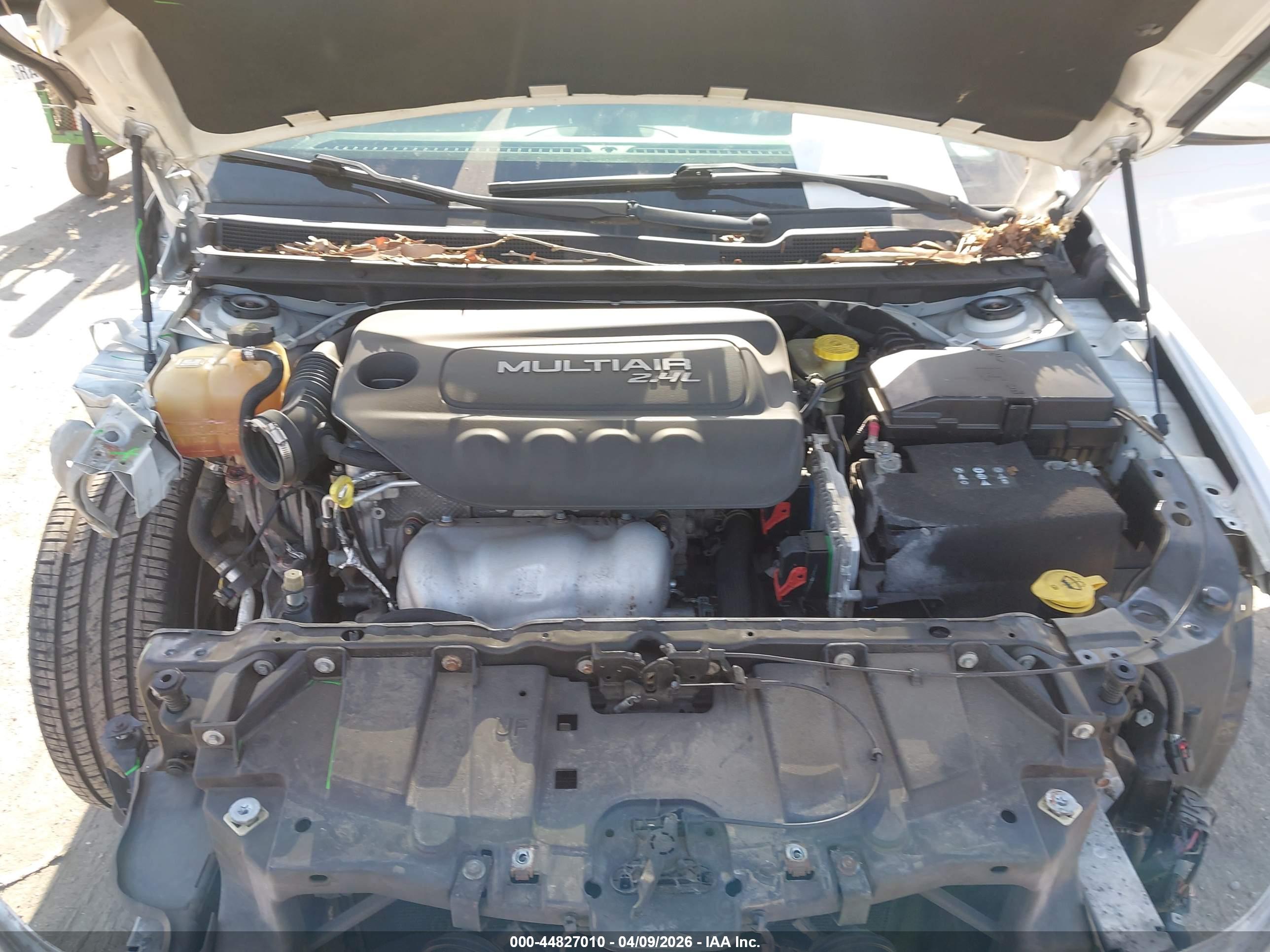 CHRYSLER 200 image 10