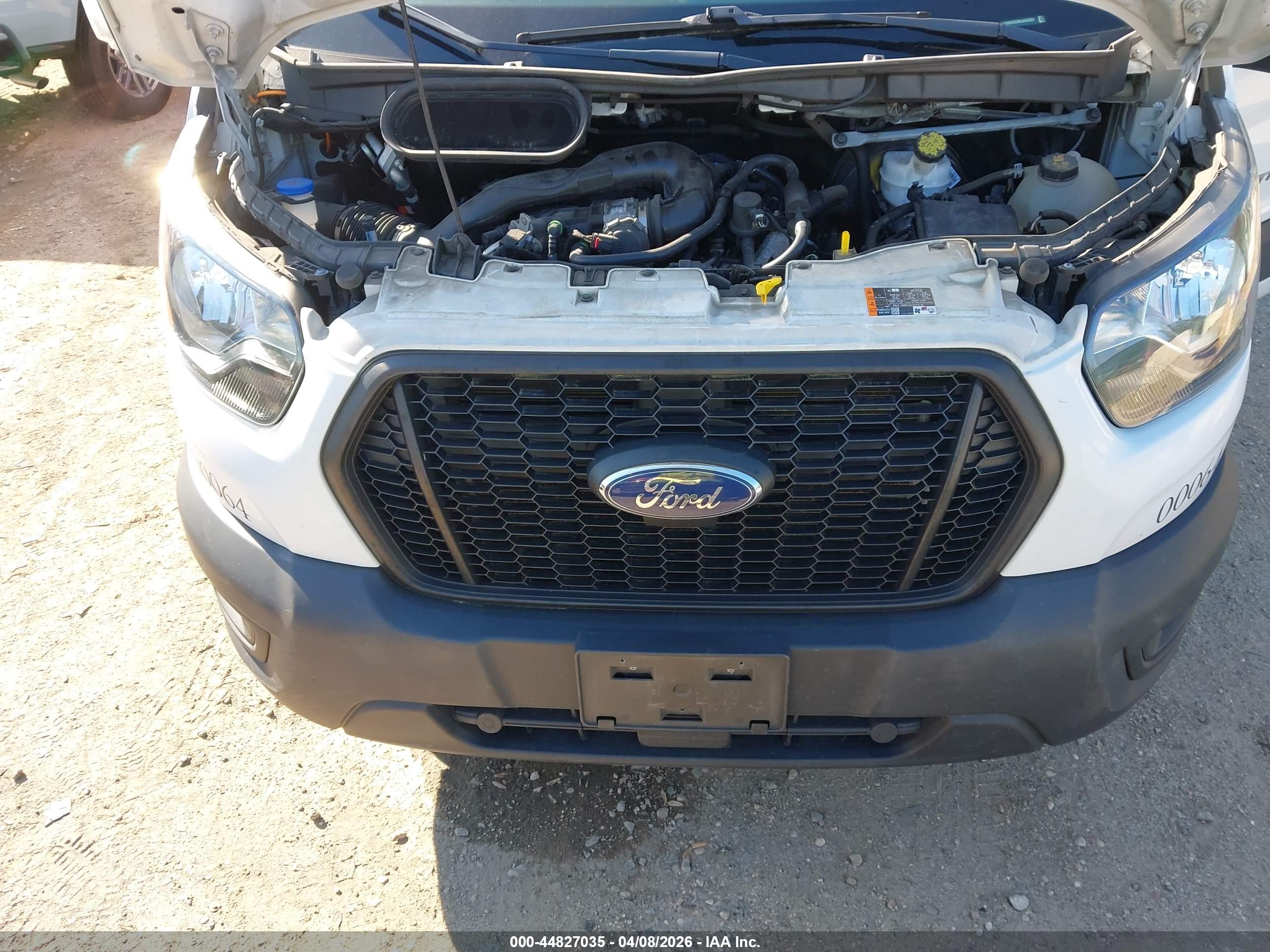 FORD TRANSIT-350 image 10