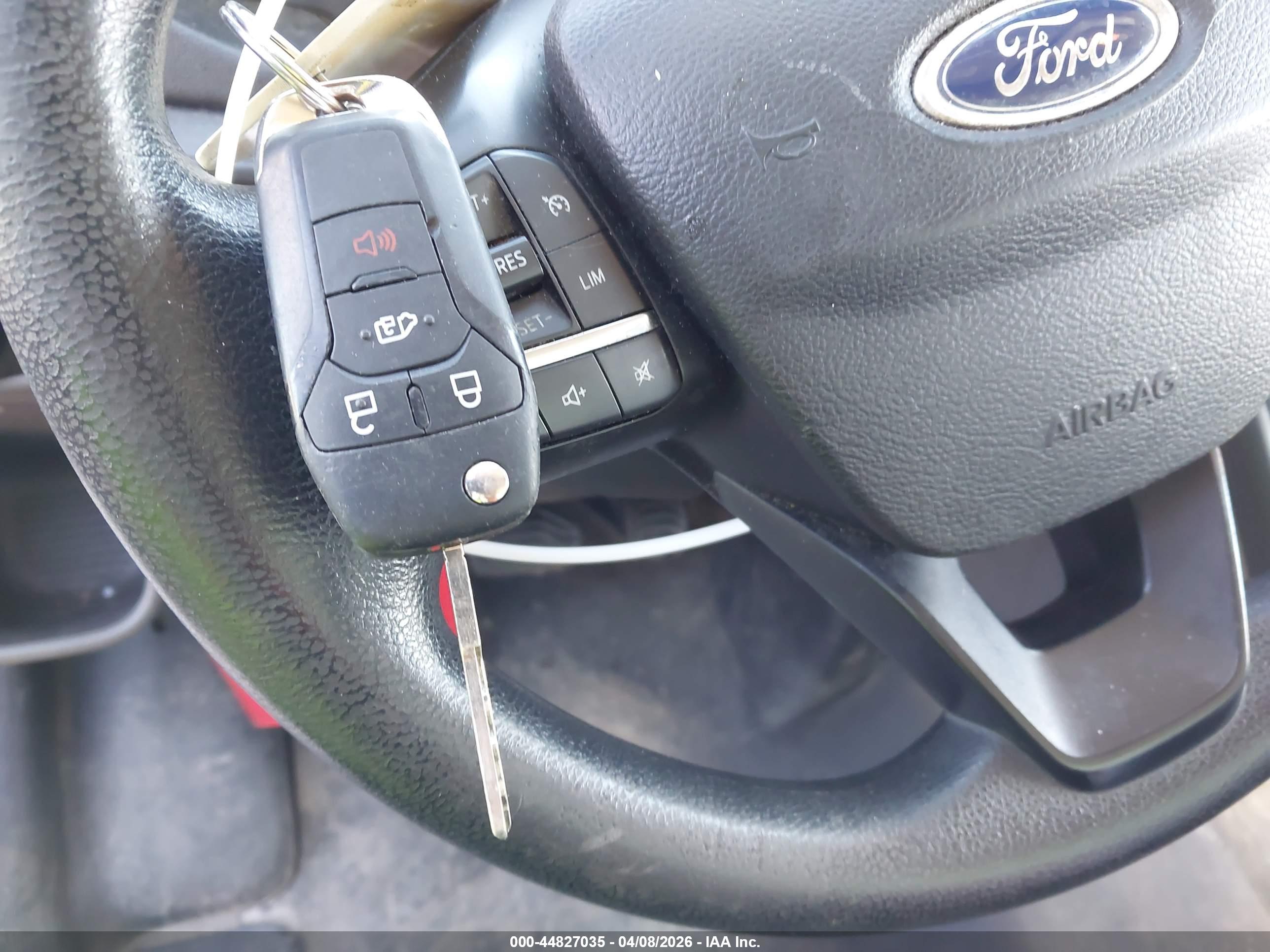 FORD TRANSIT-350 image 11