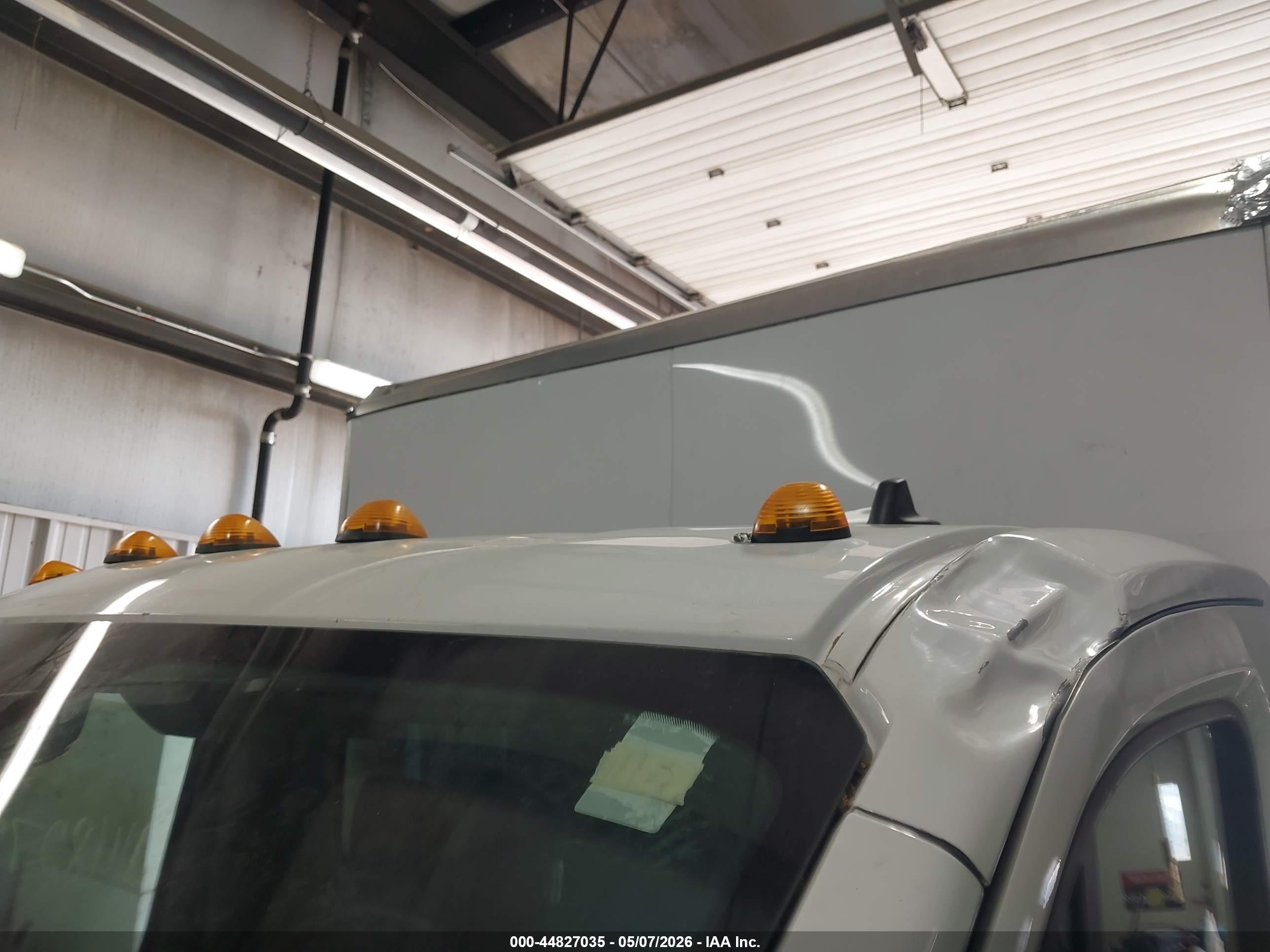 FORD TRANSIT-350 image 6