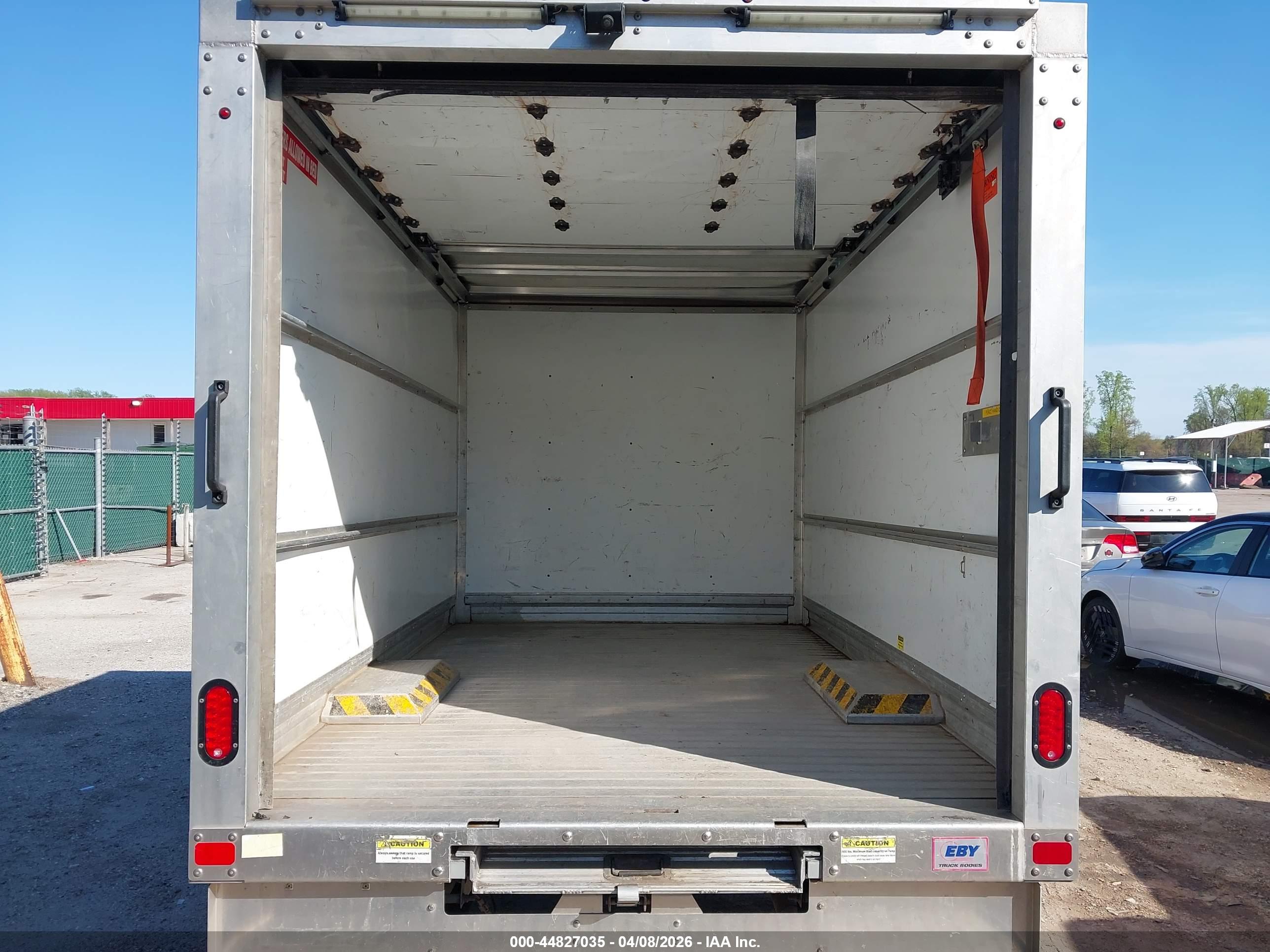 FORD TRANSIT-350 image 8