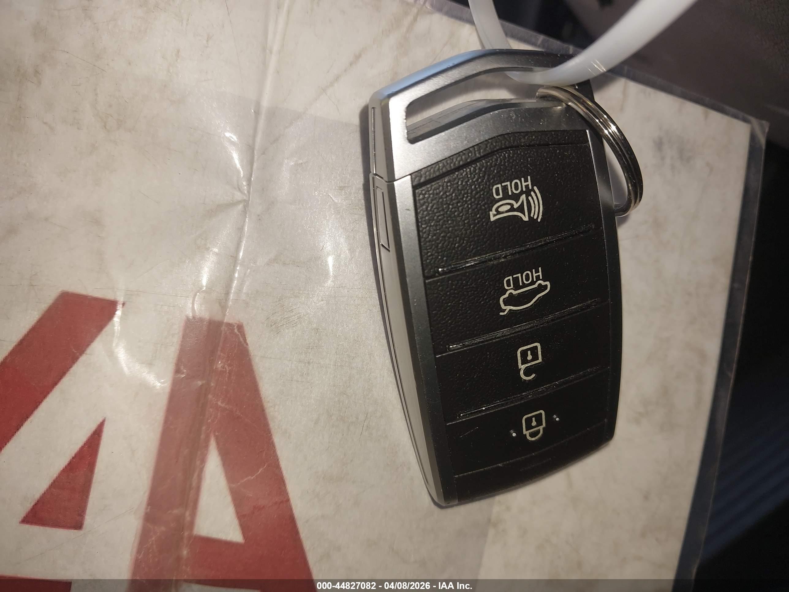 GENESIS G90 image 11