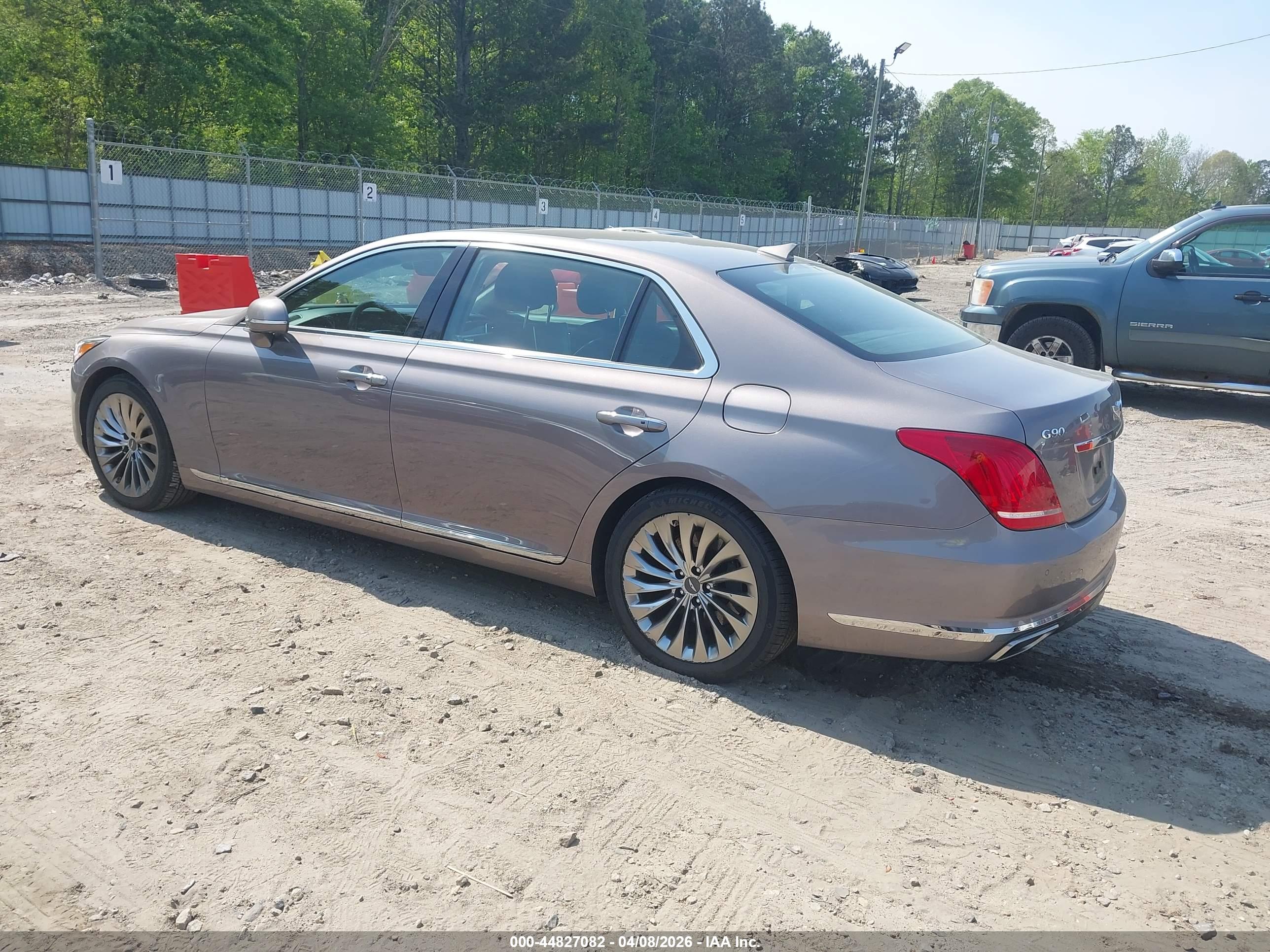 GENESIS G90 image 3