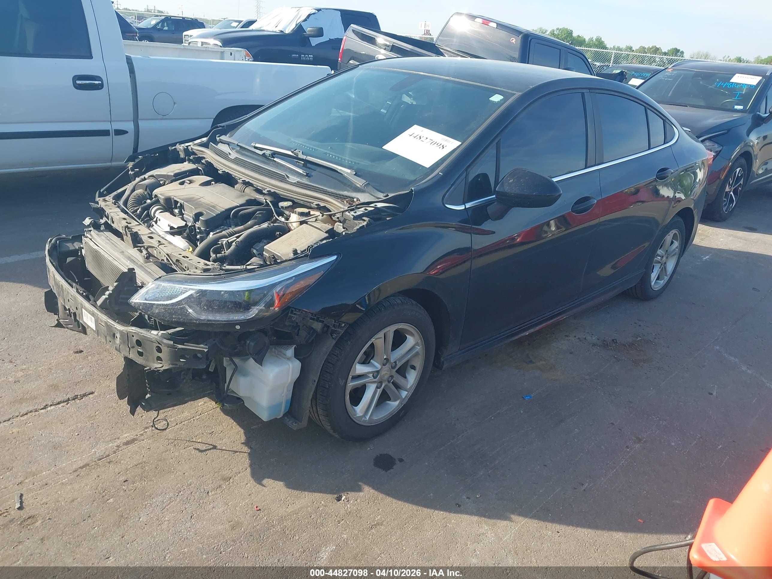 CHEVROLET CRUZE image 2